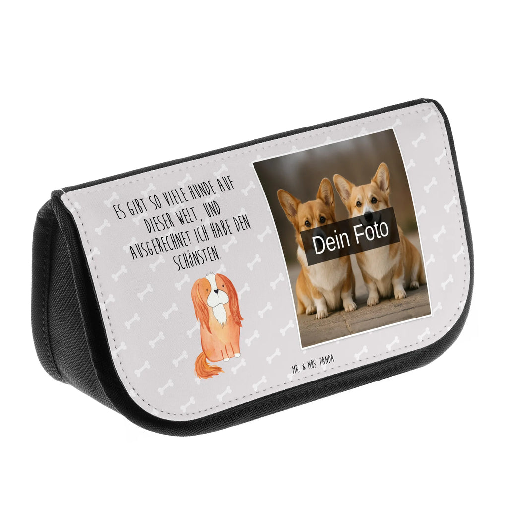 Personalisierte Foto Kosmetiktasche Hund Cavalier King Charles Spaniel Make-Up Tasche Mit Bild, Kleine Kosmetiktasche Mit Foto, Necessaire Mit Foto, Kosmetiktasche Mit Wunschfoto, Personalisierte Kosmetiktasche Mit Foto, Schminktasche Bunt Mit Bild, Kosmetiktasche Für Damen Mit Foto, Beautybag Mit Foto, Reise-Kosmetiktasche Mit Wunschbild, Vintage Schminktasche Mit Foto, Schminktasche Geschenk Mit Bild, Schminktasche Mit Familienfoto, Schminktäschchen Mit Wunschfoto, Schminktasche Nachhaltig Mit Foto, Kulturbeutel Mit Bild, Kosmetiktasche Mit Foto Und Namen, Kosmetiktasche Für Herren Mit Wunschfoto, Schminktasche Für Mädchen Mit Foto, Schminktasche Mit Haustierfoto, Schminkbeutel Für Jungen Mit Bild, Kosmetiktasche Aus Leder Mit Bild, Kosmetiktasche Selbst Gestalten Mit Foto, Große Schminktasche Mit Foto, Kosmetiktasche Bedruckt Mit Foto, Kosmetiktasche Modern Mit Wunschfoto, Personalisierte Make-Up Tasche Mit Bild, Kosmetiktasche Für Kinder Mit Foto, Kosmetiktasche Mit Foto Und Wunschtext, Kosmetiktasche Mit Foto, Schminkbeutel Mit Foto, Schminktasche Mit Urlaubsfoto, Kosmetiktasche Mit Eigenem Bild, Kosmetiktasche Aus Stoff Mit Foto, Schminktasche Mit Foto, Hund, Hundemotiv, Haustier, Hunderasse, Tierliebhaber, Hundebesitzer, Sprüche, Spaniel, Cockerspaniel, schönster Hund, Spruch, Cavalier King Charles Spaniel