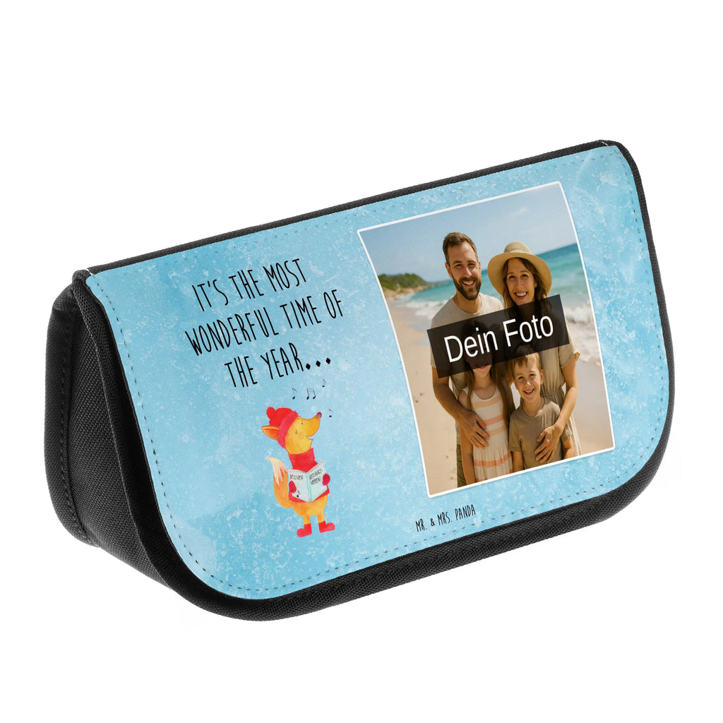 Personalisierte Foto Kosmetiktasche Fuchs Sänger Kosmetiktasche Bedruckt Mit Foto, Kleine Kosmetiktasche Mit Foto, Schminktasche Mit Foto, Kosmetiktasche Mit Foto Und Namen, Personalisierte Make-Up Tasche Mit Bild, Schminktasche Für Mädchen Mit Foto, Schminkbeutel Mit Foto, Schminkbeutel Für Jungen Mit Bild, Kosmetiktasche Modern Mit Wunschfoto, Kosmetiktasche Mit Foto, Kosmetiktasche Für Herren Mit Wunschfoto, Kosmetiktasche Für Damen Mit Foto, Kosmetiktasche Mit Foto Und Wunschtext, Kosmetiktasche Selbst Gestalten Mit Foto, Schminktäschchen Mit Wunschfoto, Schminktasche Mit Familienfoto, Kosmetiktasche Mit Wunschfoto, Schminktasche Bunt Mit Bild, Beautybag Mit Foto, Make-Up Tasche Mit Bild, Schminktasche Nachhaltig Mit Foto, Schminktasche Mit Haustierfoto, Kosmetiktasche Mit Eigenem Bild, Vintage Schminktasche Mit Foto, Schminktasche Mit Urlaubsfoto, Personalisierte Kosmetiktasche Mit Foto, Necessaire Mit Foto, Kosmetiktasche Aus Stoff Mit Foto, Große Schminktasche Mit Foto, Kosmetiktasche Für Kinder Mit Foto, Kulturbeutel Mit Bild, Schminktasche Geschenk Mit Bild, Kosmetiktasche Aus Leder Mit Bild, Reise-Kosmetiktasche Mit Wunschbild, Winter, Weihnachten, Weihnachtsdeko, Nikolaus, Advent, Heiligabend, Wintermotiv, Singen, Fuchs, Füchse, Weihnachtslieder, Geschenk Sänger, Sänger