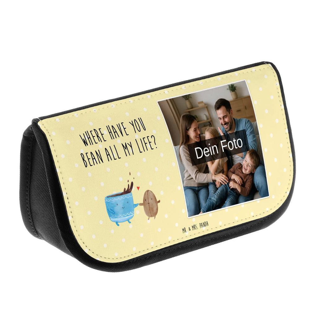 Personalisierte Foto Kosmetiktasche Kaffee Bohne Schminktasche Nachhaltig Mit Foto, Kulturbeutel Mit Bild, Reise-Kosmetiktasche Mit Wunschbild, Personalisierte Kosmetiktasche Mit Foto, Kosmetiktasche Modern Mit Wunschfoto, Schminktasche Bunt Mit Bild, Kosmetiktasche Bedruckt Mit Foto, Große Schminktasche Mit Foto, Kosmetiktasche Mit Foto Und Wunschtext, Schminktasche Für Mädchen Mit Foto, Vintage Schminktasche Mit Foto, Kosmetiktasche Für Damen Mit Foto, Kosmetiktasche Für Herren Mit Wunschfoto, Kosmetiktasche Für Kinder Mit Foto, Schminktasche Mit Familienfoto, Schminkbeutel Mit Foto, Schminkbeutel Für Jungen Mit Bild, Schminktasche Geschenk Mit Bild, Kosmetiktasche Mit Foto Und Namen, Schminktasche Mit Urlaubsfoto, Make-Up Tasche Mit Bild, Kosmetiktasche Mit Wunschfoto, Kleine Kosmetiktasche Mit Foto, Kosmetiktasche Mit Foto, Beautybag Mit Foto, Schminktäschchen Mit Wunschfoto, Kosmetiktasche Selbst Gestalten Mit Foto, Kosmetiktasche Aus Leder Mit Bild, Schminktasche Mit Haustierfoto, Kosmetiktasche Aus Stoff Mit Foto, Schminktasche Mit Foto, Necessaire Mit Foto, Kosmetiktasche Mit Eigenem Bild, Personalisierte Make-Up Tasche Mit Bild, Tiermotive, Gute Laune, lustige Sprüche, Tiere, Genuss, Zufriedenheit, Kaffeebohne, Kaffee, Glück