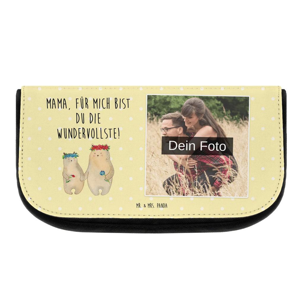 Personalisierte Foto Kosmetiktasche Bären mit Blumenkranz Vintage Schminktasche Mit Foto, Kosmetiktasche Für Herren Mit Wunschfoto, Kosmetiktasche Mit Wunschfoto, Personalisierte Make-Up Tasche Mit Bild, Schminktasche Mit Haustierfoto, Große Schminktasche Mit Foto, Schminkbeutel Für Jungen Mit Bild, Kosmetiktasche Bedruckt Mit Foto, Schminktasche Bunt Mit Bild, Schminkbeutel Mit Foto, Necessaire Mit Foto, Schminktasche Mit Foto, Kosmetiktasche Mit Foto, Personalisierte Kosmetiktasche Mit Foto, Kosmetiktasche Mit Foto Und Namen, Schminktasche Geschenk Mit Bild, Beautybag Mit Foto, Kosmetiktasche Mit Eigenem Bild, Kosmetiktasche Selbst Gestalten Mit Foto, Schminktasche Mit Familienfoto, Kosmetiktasche Für Kinder Mit Foto, Kosmetiktasche Mit Foto Und Wunschtext, Kosmetiktasche Aus Stoff Mit Foto, Kleine Kosmetiktasche Mit Foto, Schminktasche Für Mädchen Mit Foto, Reise-Kosmetiktasche Mit Wunschbild, Kosmetiktasche Für Damen Mit Foto, Make-Up Tasche Mit Bild, Schminktäschchen Mit Wunschfoto, Kosmetiktasche Modern Mit Wunschfoto, Kosmetiktasche Aus Leder Mit Bild, Schminktasche Nachhaltig Mit Foto, Schminktasche Mit Urlaubsfoto, Kulturbeutel Mit Bild, Familie, Vatertag, Muttertag, Bruder, Schwester, Mama, Papa, Oma, Opa, Tochter, Bär, Bären, Lieblingsmensch, Kinder, Mami, beste Mutter, Geschenk Mama. Muttertag, Lieblingsmama, Family, Mutter, Töchter, Kind, Vorbild, weltbeste Mama, Mutti