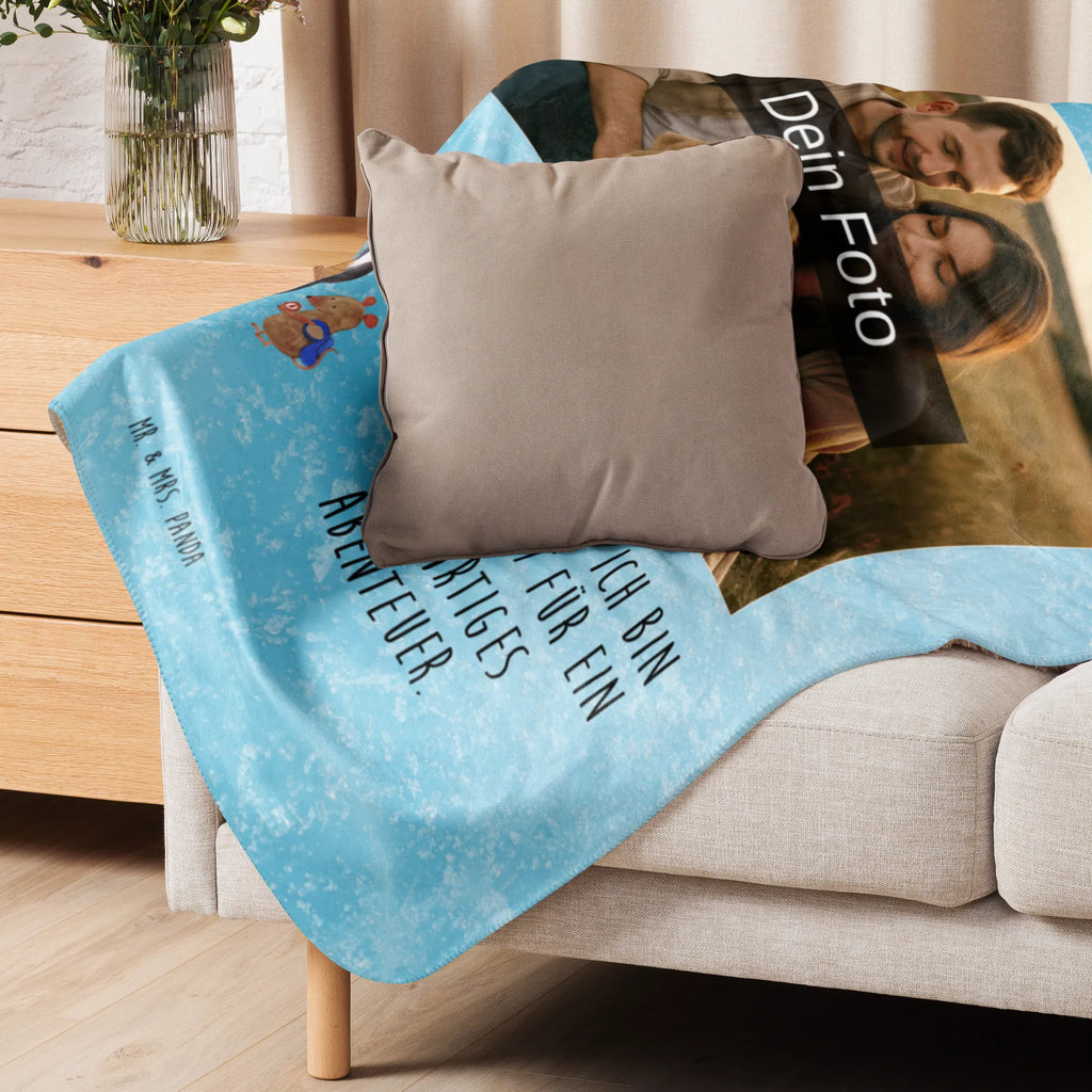 Sherpa Photo Cuddle Blanket Penguin & Mouse Hiker Foto Kuscheldecke, Pinguin, Ausflug, Wanderlust, Abenteurer, Abenteuer, wandern, Roadtrip, Pinguine