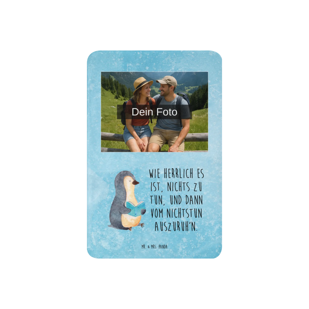 Sherpa Photo Cuddle Blanket Penguin A book Foto Kuscheldecke, Pinguin, Pinguine, Faulenzen, Nichtstun, Urlaub, Buch, Lesen, Ferien, Freizeit, Bücherwurm