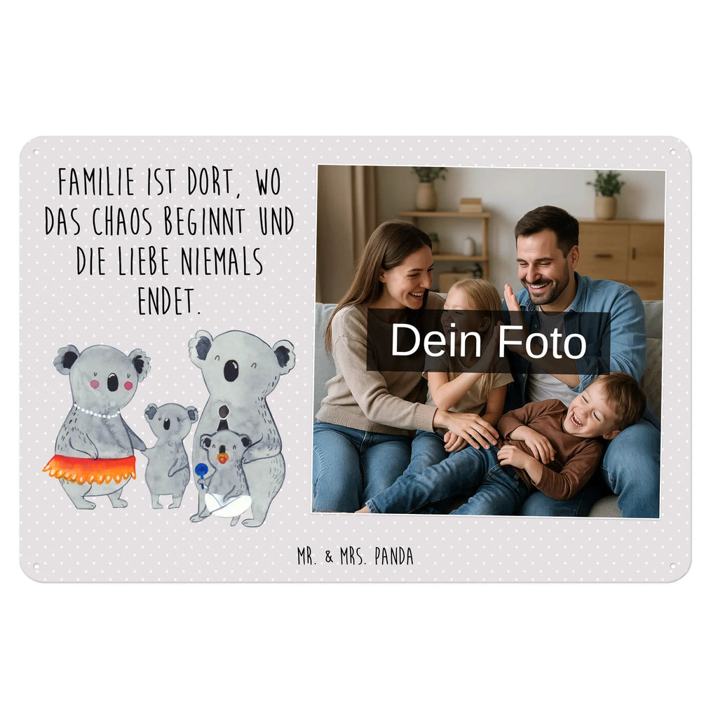 Personalisiertes Foto Blechschild Koala Familie Blechschild Mit Bild Und Namen, Türschild Mit Bild, Blechschild Für Balkon Mit Wunschbild, Metallschild Mit Foto, Spruchschild Mit Foto, Foto-Blechschild Für Zuhause, Wandschild Mit Foto, Blechschild Für Garten Mit Foto, Personalisierbares Blechschild Mit Foto, Blechschild Mit Wunschfoto, Blechschild Für Freunde Mit Wunschfoto, Blechschild Als Geschenk Mit Bild, Metallschild Mit Wunschfoto, Blechschild Mit Foto, Blechschild Mit Fotodruck, Retro Blechschild Mit Bild, Blechschild Wohnzimmer Mit Bild, Blechschild Mit Eigenem Bild, Nostalgieschild Mit Foto, Blechschild Für Frauen Mit Bild, Blechschild Für Männer Mit Foto, Blechschild Zum Aufhängen Mit Foto, Lustiges Blechschild Mit Foto, Personalisierte Wanddeko Aus Metall Mit Foto, Vintage Blechschild Mit Wunschfoto, Blechschild Zum Hinstellen Mit Bild, Blechschild Handgemacht Mit Foto, Design Blechschild Mit Bild, Dekoschild Metall Mit Foto, Blechschild Küche Mit Foto, Familie, Vatertag, Muttertag, Bruder, Schwester, Mama, Papa, Oma, Opa, Koala, Koalas, Family, Familienleben, Geschwister, Kinder