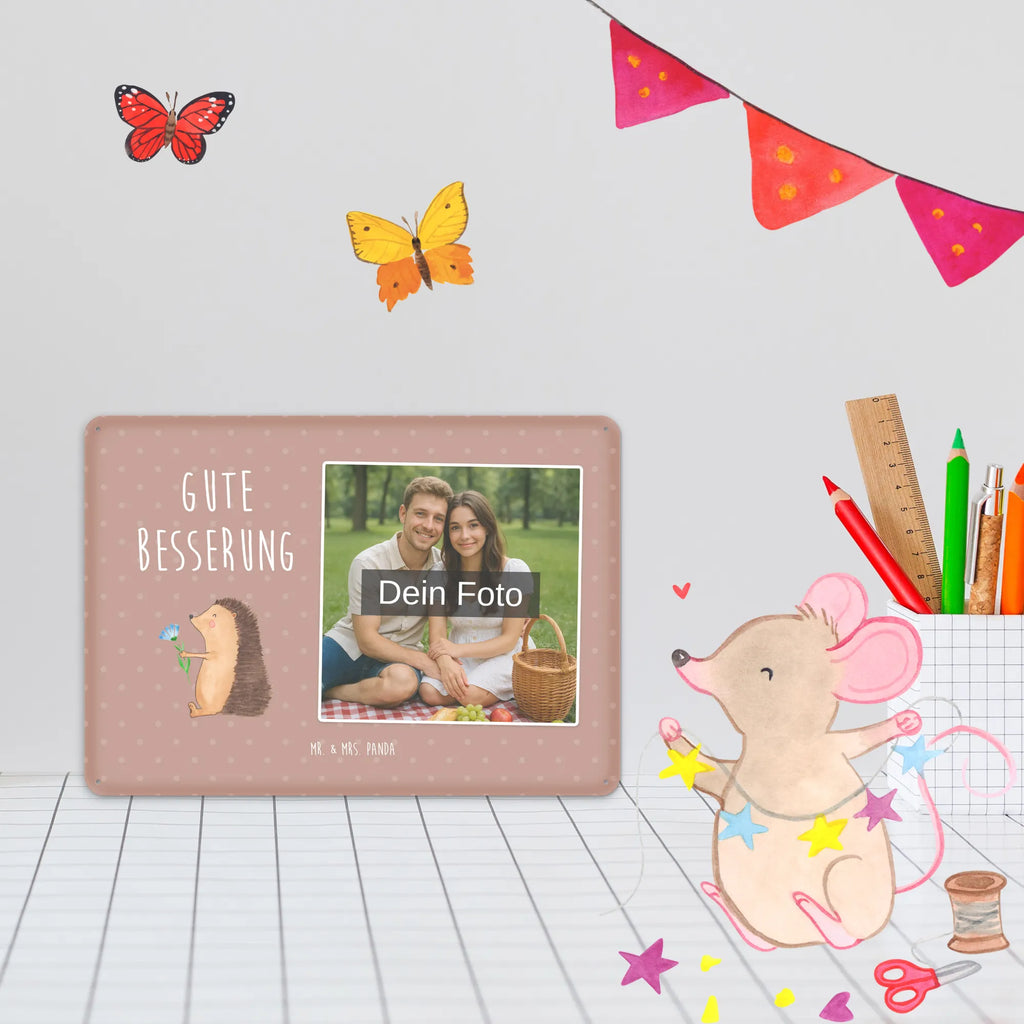 Personalisiertes Foto Blechschild Igel Blumen Blechschild Mit Bild Und Namen, Personalisierte Wanddeko Aus Metall Mit Foto, Dekoschild Metall Mit Foto, Personalisierbares Blechschild Mit Foto, Blechschild Für Freunde Mit Wunschfoto, Design Blechschild Mit Bild, Blechschild Für Frauen Mit Bild, Blechschild Für Balkon Mit Wunschbild, Foto-Blechschild Für Zuhause, Blechschild Wohnzimmer Mit Bild, Lustiges Blechschild Mit Foto, Vintage Blechschild Mit Wunschfoto, Blechschild Handgemacht Mit Foto, Türschild Mit Bild, Blechschild Mit Foto, Retro Blechschild Mit Bild, Nostalgieschild Mit Foto, Blechschild Zum Hinstellen Mit Bild, Blechschild Mit Wunschfoto, Blechschild Zum Aufhängen Mit Foto, Blechschild Küche Mit Foto, Metallschild Mit Wunschfoto, Blechschild Als Geschenk Mit Bild, Blechschild Für Männer Mit Foto, Blechschild Für Garten Mit Foto, Blechschild Mit Eigenem Bild, Wandschild Mit Foto, Spruchschild Mit Foto, Blechschild Mit Fotodruck, Metallschild Mit Foto, Tiermotive, Gute Laune, lustige Sprüche, Tiere, Genesungswünsche, Krankheit, krank, Besuch, Krankenhaus, Igel, Gute Besserung