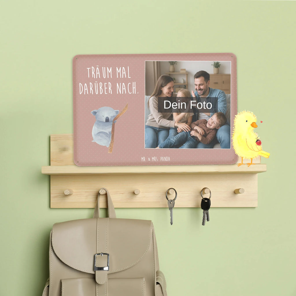 Personalisiertes Foto Blechschild Koalabär Blechschild Mit Eigenem Bild, Blechschild Wohnzimmer Mit Bild, Metallschild Mit Foto, Blechschild Für Männer Mit Foto, Blechschild Mit Foto, Retro Blechschild Mit Bild, Design Blechschild Mit Bild, Vintage Blechschild Mit Wunschfoto, Metallschild Mit Wunschfoto, Spruchschild Mit Foto, Foto-Blechschild Für Zuhause, Personalisierbares Blechschild Mit Foto, Blechschild Küche Mit Foto, Blechschild Mit Bild Und Namen, Blechschild Handgemacht Mit Foto, Blechschild Für Freunde Mit Wunschfoto, Blechschild Mit Fotodruck, Nostalgieschild Mit Foto, Blechschild Zum Hinstellen Mit Bild, Türschild Mit Bild, Blechschild Zum Aufhängen Mit Foto, Blechschild Als Geschenk Mit Bild, Dekoschild Metall Mit Foto, Blechschild Für Frauen Mit Bild, Blechschild Mit Wunschfoto, Lustiges Blechschild Mit Foto, Blechschild Für Garten Mit Foto, Personalisierte Wanddeko Aus Metall Mit Foto, Wandschild Mit Foto, Blechschild Für Balkon Mit Wunschbild, Tiermotive, Gute Laune, lustige Sprüche, Tiere, Traum, Bär, Koala, Koalabär, schlafen, Schlafzimmer, träumen, Traumland