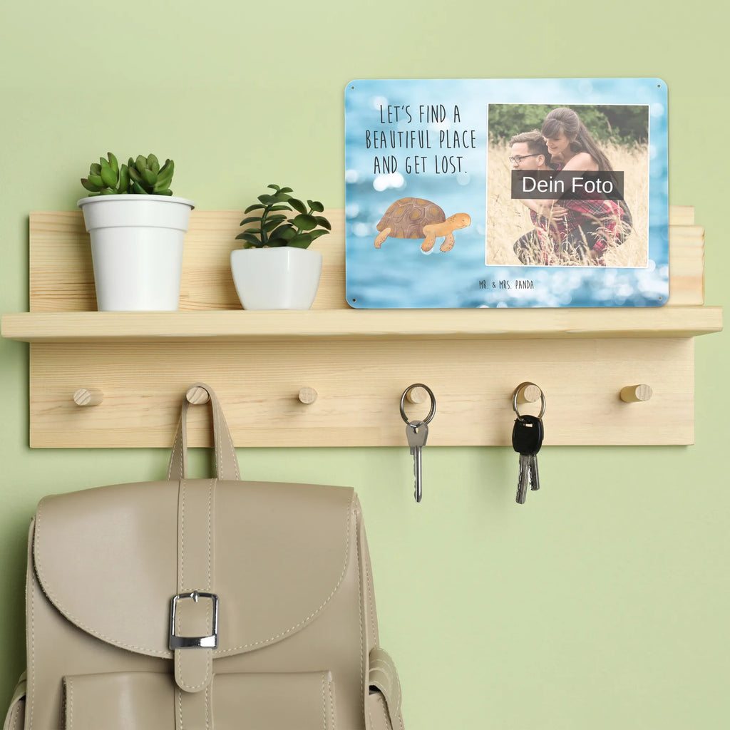 Personalisiertes Foto Blechschild Schildkröte Marschieren Blechschild Wohnzimmer Mit Bild, Blechschild Zum Hinstellen Mit Bild, Personalisierbares Blechschild Mit Foto, Blechschild Für Balkon Mit Wunschbild, Blechschild Mit Wunschfoto, Design Blechschild Mit Bild, Blechschild Handgemacht Mit Foto, Blechschild Mit Fotodruck, Blechschild Als Geschenk Mit Bild, Foto-Blechschild Für Zuhause, Metallschild Mit Foto, Nostalgieschild Mit Foto, Retro Blechschild Mit Bild, Blechschild Für Frauen Mit Bild, Vintage Blechschild Mit Wunschfoto, Lustiges Blechschild Mit Foto, Blechschild Für Freunde Mit Wunschfoto, Blechschild Zum Aufhängen Mit Foto, Metallschild Mit Wunschfoto, Dekoschild Metall Mit Foto, Personalisierte Wanddeko Aus Metall Mit Foto, Spruchschild Mit Foto, Blechschild Für Männer Mit Foto, Blechschild Mit Foto, Blechschild Mit Bild Und Namen, Blechschild Küche Mit Foto, Türschild Mit Bild, Blechschild Mit Eigenem Bild, Wandschild Mit Foto, Blechschild Für Garten Mit Foto, Meerestiere, Meer, Urlaub, Lieblingsmensch, Schildkröten, Reiselust, Neustart, Abenteuer, Motivation, Schildkröte, get lost, Inspiration