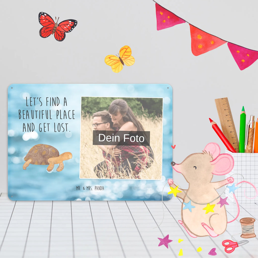 Personalisiertes Foto Blechschild Schildkröte Marschieren Blechschild Wohnzimmer Mit Bild, Blechschild Zum Hinstellen Mit Bild, Personalisierbares Blechschild Mit Foto, Blechschild Für Balkon Mit Wunschbild, Blechschild Mit Wunschfoto, Design Blechschild Mit Bild, Blechschild Handgemacht Mit Foto, Blechschild Mit Fotodruck, Blechschild Als Geschenk Mit Bild, Foto-Blechschild Für Zuhause, Metallschild Mit Foto, Nostalgieschild Mit Foto, Retro Blechschild Mit Bild, Blechschild Für Frauen Mit Bild, Vintage Blechschild Mit Wunschfoto, Lustiges Blechschild Mit Foto, Blechschild Für Freunde Mit Wunschfoto, Blechschild Zum Aufhängen Mit Foto, Metallschild Mit Wunschfoto, Dekoschild Metall Mit Foto, Personalisierte Wanddeko Aus Metall Mit Foto, Spruchschild Mit Foto, Blechschild Für Männer Mit Foto, Blechschild Mit Foto, Blechschild Mit Bild Und Namen, Blechschild Küche Mit Foto, Türschild Mit Bild, Blechschild Mit Eigenem Bild, Wandschild Mit Foto, Blechschild Für Garten Mit Foto, Meerestiere, Meer, Urlaub, Lieblingsmensch, Schildkröten, Reiselust, Neustart, Abenteuer, Motivation, Schildkröte, get lost, Inspiration