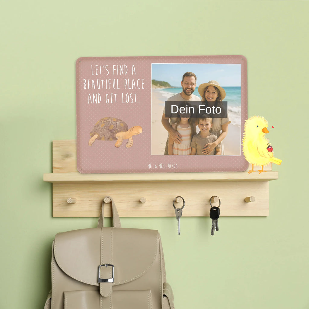 Personalisiertes Foto Blechschild Schildkröte Marschieren Blechschild Wohnzimmer Mit Bild, Blechschild Zum Hinstellen Mit Bild, Personalisierbares Blechschild Mit Foto, Blechschild Für Balkon Mit Wunschbild, Blechschild Mit Wunschfoto, Design Blechschild Mit Bild, Blechschild Handgemacht Mit Foto, Blechschild Mit Fotodruck, Blechschild Als Geschenk Mit Bild, Foto-Blechschild Für Zuhause, Metallschild Mit Foto, Nostalgieschild Mit Foto, Retro Blechschild Mit Bild, Blechschild Für Frauen Mit Bild, Vintage Blechschild Mit Wunschfoto, Lustiges Blechschild Mit Foto, Blechschild Für Freunde Mit Wunschfoto, Blechschild Zum Aufhängen Mit Foto, Metallschild Mit Wunschfoto, Dekoschild Metall Mit Foto, Personalisierte Wanddeko Aus Metall Mit Foto, Spruchschild Mit Foto, Blechschild Für Männer Mit Foto, Blechschild Mit Foto, Blechschild Mit Bild Und Namen, Blechschild Küche Mit Foto, Türschild Mit Bild, Blechschild Mit Eigenem Bild, Wandschild Mit Foto, Blechschild Für Garten Mit Foto, Meerestiere, Meer, Urlaub, Lieblingsmensch, Schildkröten, Reiselust, Neustart, Abenteuer, Motivation, Schildkröte, get lost, Inspiration
