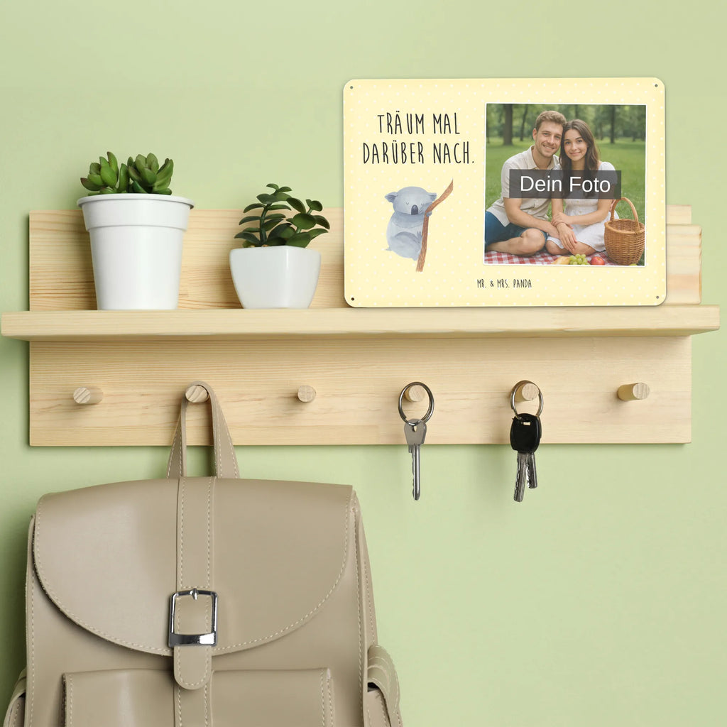 Personalisiertes Foto Blechschild Koalabär Blechschild Mit Eigenem Bild, Blechschild Wohnzimmer Mit Bild, Metallschild Mit Foto, Blechschild Für Männer Mit Foto, Blechschild Mit Foto, Retro Blechschild Mit Bild, Design Blechschild Mit Bild, Vintage Blechschild Mit Wunschfoto, Metallschild Mit Wunschfoto, Spruchschild Mit Foto, Foto-Blechschild Für Zuhause, Personalisierbares Blechschild Mit Foto, Blechschild Küche Mit Foto, Blechschild Mit Bild Und Namen, Blechschild Handgemacht Mit Foto, Blechschild Für Freunde Mit Wunschfoto, Blechschild Mit Fotodruck, Nostalgieschild Mit Foto, Blechschild Zum Hinstellen Mit Bild, Türschild Mit Bild, Blechschild Zum Aufhängen Mit Foto, Blechschild Als Geschenk Mit Bild, Dekoschild Metall Mit Foto, Blechschild Für Frauen Mit Bild, Blechschild Mit Wunschfoto, Lustiges Blechschild Mit Foto, Blechschild Für Garten Mit Foto, Personalisierte Wanddeko Aus Metall Mit Foto, Wandschild Mit Foto, Blechschild Für Balkon Mit Wunschbild, Tiermotive, Gute Laune, lustige Sprüche, Tiere, Traum, Bär, Koala, Koalabär, schlafen, Schlafzimmer, träumen, Traumland