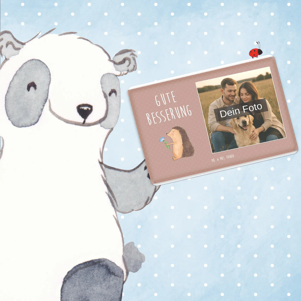 Personalisiertes Foto Blechschild Igel Blumen Blechschild Mit Bild Und Namen, Personalisierte Wanddeko Aus Metall Mit Foto, Dekoschild Metall Mit Foto, Personalisierbares Blechschild Mit Foto, Blechschild Für Freunde Mit Wunschfoto, Design Blechschild Mit Bild, Blechschild Für Frauen Mit Bild, Blechschild Für Balkon Mit Wunschbild, Foto-Blechschild Für Zuhause, Blechschild Wohnzimmer Mit Bild, Lustiges Blechschild Mit Foto, Vintage Blechschild Mit Wunschfoto, Blechschild Handgemacht Mit Foto, Türschild Mit Bild, Blechschild Mit Foto, Retro Blechschild Mit Bild, Nostalgieschild Mit Foto, Blechschild Zum Hinstellen Mit Bild, Blechschild Mit Wunschfoto, Blechschild Zum Aufhängen Mit Foto, Blechschild Küche Mit Foto, Metallschild Mit Wunschfoto, Blechschild Als Geschenk Mit Bild, Blechschild Für Männer Mit Foto, Blechschild Für Garten Mit Foto, Blechschild Mit Eigenem Bild, Wandschild Mit Foto, Spruchschild Mit Foto, Blechschild Mit Fotodruck, Metallschild Mit Foto, Tiermotive, Gute Laune, lustige Sprüche, Tiere, Genesungswünsche, Krankheit, krank, Besuch, Krankenhaus, Igel, Gute Besserung