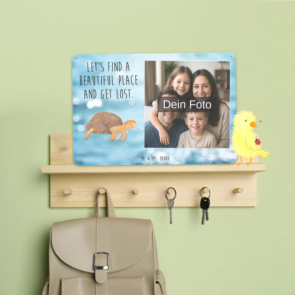 Personalisiertes Foto Blechschild Schildkröte Marschieren Blechschild Wohnzimmer Mit Bild, Blechschild Zum Hinstellen Mit Bild, Personalisierbares Blechschild Mit Foto, Blechschild Für Balkon Mit Wunschbild, Blechschild Mit Wunschfoto, Design Blechschild Mit Bild, Blechschild Handgemacht Mit Foto, Blechschild Mit Fotodruck, Blechschild Als Geschenk Mit Bild, Foto-Blechschild Für Zuhause, Metallschild Mit Foto, Nostalgieschild Mit Foto, Retro Blechschild Mit Bild, Blechschild Für Frauen Mit Bild, Vintage Blechschild Mit Wunschfoto, Lustiges Blechschild Mit Foto, Blechschild Für Freunde Mit Wunschfoto, Blechschild Zum Aufhängen Mit Foto, Metallschild Mit Wunschfoto, Dekoschild Metall Mit Foto, Personalisierte Wanddeko Aus Metall Mit Foto, Spruchschild Mit Foto, Blechschild Für Männer Mit Foto, Blechschild Mit Foto, Blechschild Mit Bild Und Namen, Blechschild Küche Mit Foto, Türschild Mit Bild, Blechschild Mit Eigenem Bild, Wandschild Mit Foto, Blechschild Für Garten Mit Foto, Meerestiere, Meer, Urlaub, Lieblingsmensch, Schildkröten, Reiselust, Neustart, Abenteuer, Motivation, Schildkröte, get lost, Inspiration