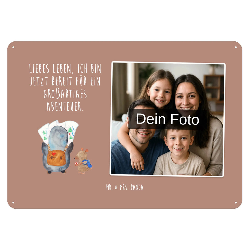 Personalisiertes Foto Blechschild Pinguin & Maus Wanderer Nostalgieschild Mit Foto, Foto-Blechschild Für Zuhause, Vintage Blechschild Mit Wunschfoto, Wandschild Mit Foto, Blechschild Für Garten Mit Foto, Blechschild Mit Fotodruck, Blechschild Handgemacht Mit Foto, Türschild Mit Bild, Spruchschild Mit Foto, Blechschild Mit Foto, Lustiges Blechschild Mit Foto, Metallschild Mit Foto, Blechschild Als Geschenk Mit Bild, Blechschild Mit Eigenem Bild, Blechschild Küche Mit Foto, Blechschild Wohnzimmer Mit Bild, Blechschild Mit Bild Und Namen, Blechschild Für Freunde Mit Wunschfoto, Personalisierbares Blechschild Mit Foto, Blechschild Mit Wunschfoto, Blechschild Zum Aufhängen Mit Foto, Design Blechschild Mit Bild, Blechschild Zum Hinstellen Mit Bild, Metallschild Mit Wunschfoto, Blechschild Für Frauen Mit Bild, Personalisierte Wanddeko Aus Metall Mit Foto, Blechschild Für Männer Mit Foto, Dekoschild Metall Mit Foto, Retro Blechschild Mit Bild, Blechschild Für Balkon Mit Wunschbild, Pinguin, Pinguine, wandern, Abenteuer, Roadtrip, Wanderlust, Abenteurer, Ausflug