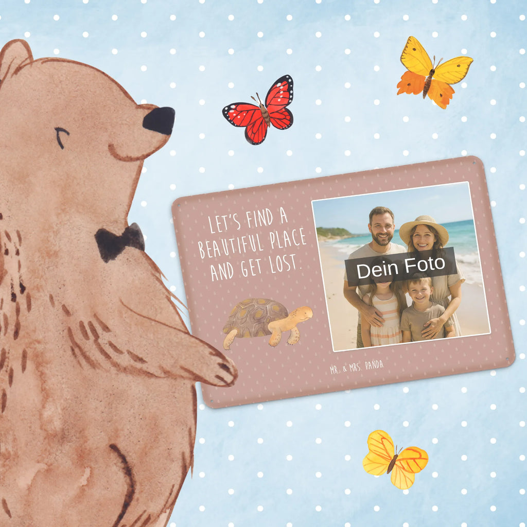 Personalisiertes Foto Blechschild Schildkröte Marschieren Blechschild Wohnzimmer Mit Bild, Blechschild Zum Hinstellen Mit Bild, Personalisierbares Blechschild Mit Foto, Blechschild Für Balkon Mit Wunschbild, Blechschild Mit Wunschfoto, Design Blechschild Mit Bild, Blechschild Handgemacht Mit Foto, Blechschild Mit Fotodruck, Blechschild Als Geschenk Mit Bild, Foto-Blechschild Für Zuhause, Metallschild Mit Foto, Nostalgieschild Mit Foto, Retro Blechschild Mit Bild, Blechschild Für Frauen Mit Bild, Vintage Blechschild Mit Wunschfoto, Lustiges Blechschild Mit Foto, Blechschild Für Freunde Mit Wunschfoto, Blechschild Zum Aufhängen Mit Foto, Metallschild Mit Wunschfoto, Dekoschild Metall Mit Foto, Personalisierte Wanddeko Aus Metall Mit Foto, Spruchschild Mit Foto, Blechschild Für Männer Mit Foto, Blechschild Mit Foto, Blechschild Mit Bild Und Namen, Blechschild Küche Mit Foto, Türschild Mit Bild, Blechschild Mit Eigenem Bild, Wandschild Mit Foto, Blechschild Für Garten Mit Foto, Meerestiere, Meer, Urlaub, Lieblingsmensch, Schildkröten, Reiselust, Neustart, Abenteuer, Motivation, Schildkröte, get lost, Inspiration