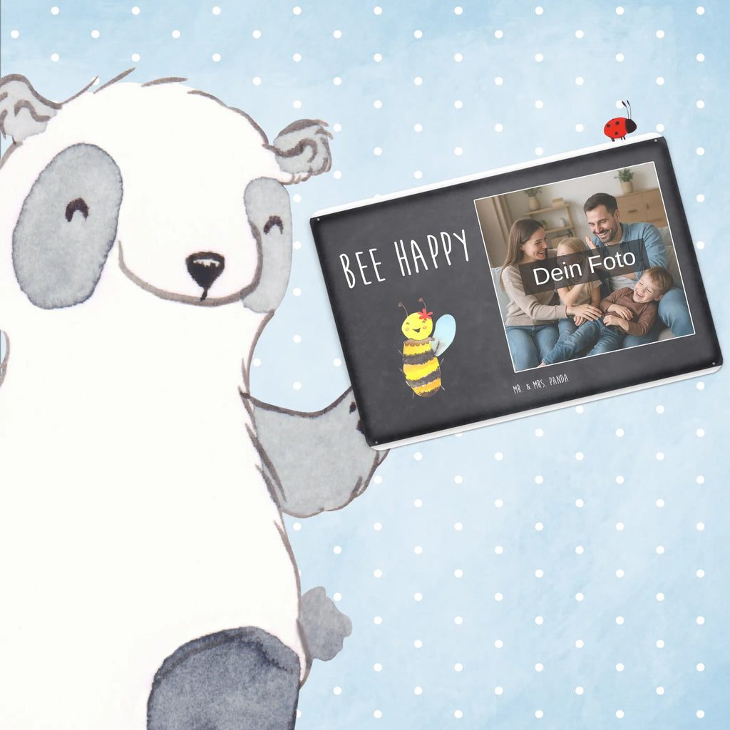 Personalisiertes Foto Blechschild Biene Happy Blechschild Küche Mit Foto, Blechschild Zum Hinstellen Mit Bild, Metallschild Mit Foto, Türschild Mit Bild, Spruchschild Mit Foto, Blechschild Für Männer Mit Foto, Blechschild Für Frauen Mit Bild, Blechschild Mit Eigenem Bild, Retro Blechschild Mit Bild, Blechschild Mit Bild Und Namen, Lustiges Blechschild Mit Foto, Design Blechschild Mit Bild, Vintage Blechschild Mit Wunschfoto, Blechschild Als Geschenk Mit Bild, Foto-Blechschild Für Zuhause, Blechschild Zum Aufhängen Mit Foto, Blechschild Für Garten Mit Foto, Blechschild Handgemacht Mit Foto, Wandschild Mit Foto, Personalisierte Wanddeko Aus Metall Mit Foto, Nostalgieschild Mit Foto, Personalisierbares Blechschild Mit Foto, Dekoschild Metall Mit Foto, Blechschild Mit Wunschfoto, Blechschild Mit Foto, Blechschild Mit Fotodruck, Blechschild Wohnzimmer Mit Bild, Blechschild Für Balkon Mit Wunschbild, Blechschild Für Freunde Mit Wunschfoto, Metallschild Mit Wunschfoto, Biene, Wespe, Hummel
