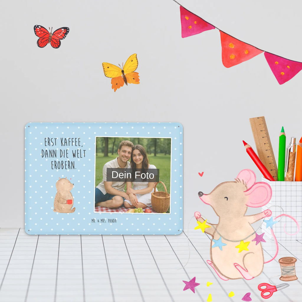 Personalisiertes Foto Blechschild Bär Kaffee Design Blechschild Mit Bild, Blechschild Küche Mit Foto, Blechschild Mit Fotodruck, Blechschild Für Männer Mit Foto, Blechschild Wohnzimmer Mit Bild, Wandschild Mit Foto, Blechschild Als Geschenk Mit Bild, Türschild Mit Bild, Blechschild Für Garten Mit Foto, Blechschild Für Frauen Mit Bild, Blechschild Für Freunde Mit Wunschfoto, Dekoschild Metall Mit Foto, Metallschild Mit Foto, Blechschild Mit Eigenem Bild, Lustiges Blechschild Mit Foto, Metallschild Mit Wunschfoto, Nostalgieschild Mit Foto, Vintage Blechschild Mit Wunschfoto, Foto-Blechschild Für Zuhause, Blechschild Für Balkon Mit Wunschbild, Blechschild Handgemacht Mit Foto, Blechschild Mit Wunschfoto, Blechschild Zum Aufhängen Mit Foto, Blechschild Zum Hinstellen Mit Bild, Personalisierte Wanddeko Aus Metall Mit Foto, Blechschild Mit Foto, Retro Blechschild Mit Bild, Blechschild Mit Bild Und Namen, Spruchschild Mit Foto, Personalisierbares Blechschild Mit Foto, Bär, Teddy, Teddybär, Bären, Morgenroutine, Welt retten, guten Morgen, Motivation, Coffee, Welt erobern, Kaffee
