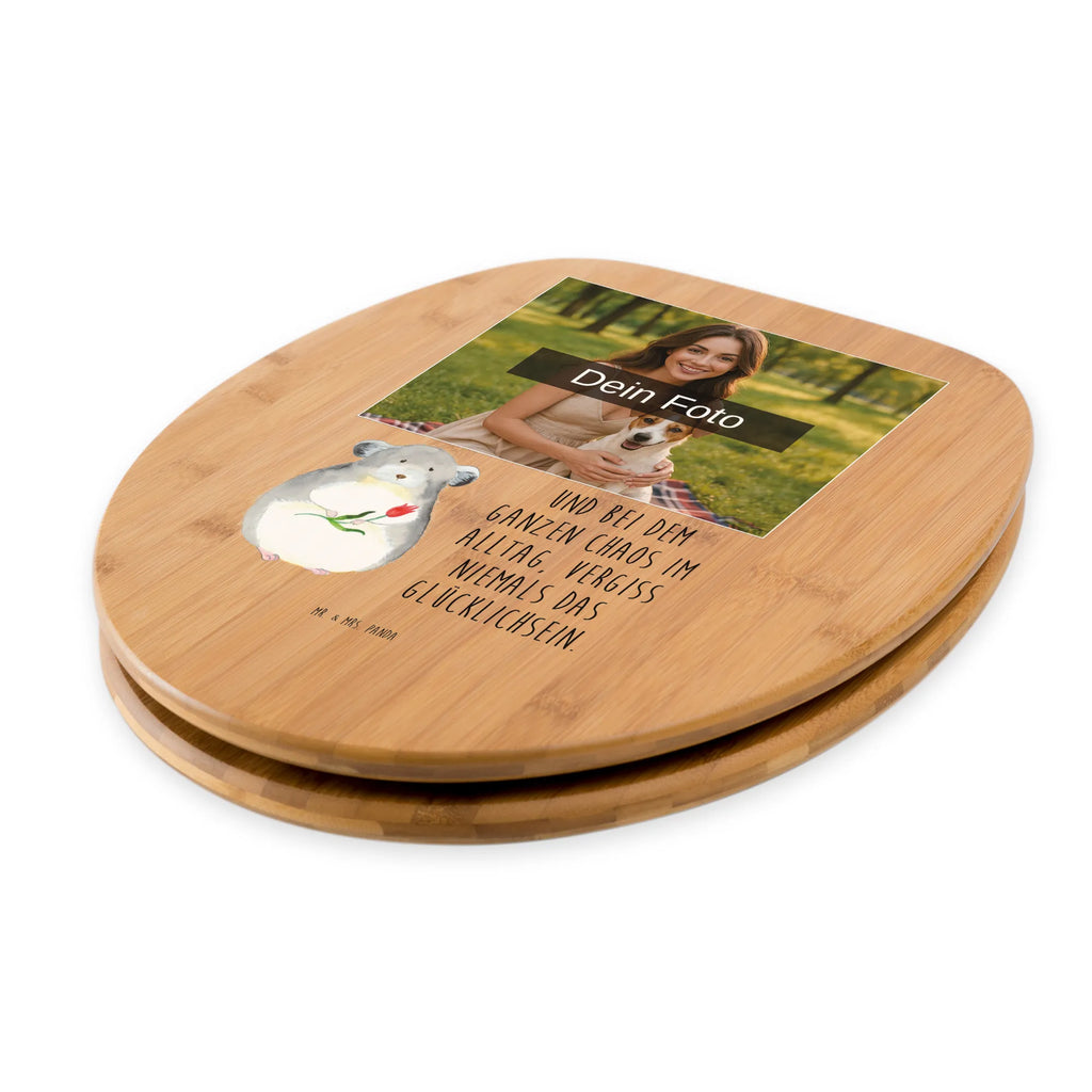 Personalisierter Foto WC Sitz Motiv Chinchilla Blume Personalisierter Klodeckel, Personalisierter Toilettendeckel mit Foto, Toilettendeckel mit Namen, Personalisierter WC-Sitz, WC Sitz mit Namen, Personalisierte Klobrille, Tiermotive, Gute Laune, lustige Sprüche, Tiere, Kummer, Depressionen, Büroalltag, Liebeskummer, Chaos, Chinchillas, traurig sein, Büro, Chinchilla, Glücklichsein