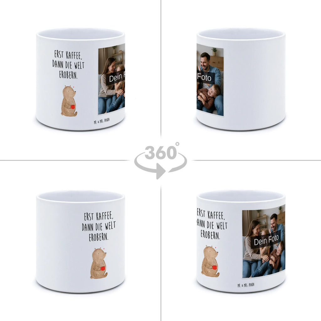 Personalisierter Foto XL Blumentopf Bär Kaffee Dekotopf Groß Mit Wunschbild, XL Pflanztopf Für Mama Mit Foto, Großer Blumentopf Mit Lieblingsfoto, Großer Blumentopf Mit Wunschfoto, Blumentopf Groß Mit Haustierfoto, XL Blumentopf Für Wohnzimmer Mit Foto, Beton Pflanzgefäß XL Mit Fotodruck, Großer Blumentopf Mit Bild Und Wunschtext, Personalisierter Pflanzkübel Groß Mit Bild, Personalisierter XL Blumentopf Mit Foto, Kunststoffblumentopf Groß Mit Wunschfoto, XL Blumentopf Für Hochzeit Mit Bild, XL Blumentopf Mit Foto, XL Blumentopf Mit Kinderfoto, Übertopf XL Mit Wunschfoto, Blumentopf Groß Selbst Gestalten Mit Foto, Pflanztopf Groß Mit Bild, Blumentopf Terrasse Groß Mit Foto, Blumentopf Extra Groß Mit Fotodruck, Pflanzkübel Groß Mit Eigenem Foto, Blumentopf Aus Keramik XL Mit Foto, Geschenk Blumentopf Groß Mit Foto, XL Übertopf Für Balkon Mit Wunschbild, Pflanzgefäß XL Mit Foto Und Namen, Blumentopf Groß Mit Familienfoto, Blumentopf Für Garten Mit Bild, Fotogeschenk XL Blumentopf, Bär, Teddy, Teddybär, Coffee, Kaffee, Morgenroutine, Welt retten, Bären, Welt erobern, guten Morgen, Motivation