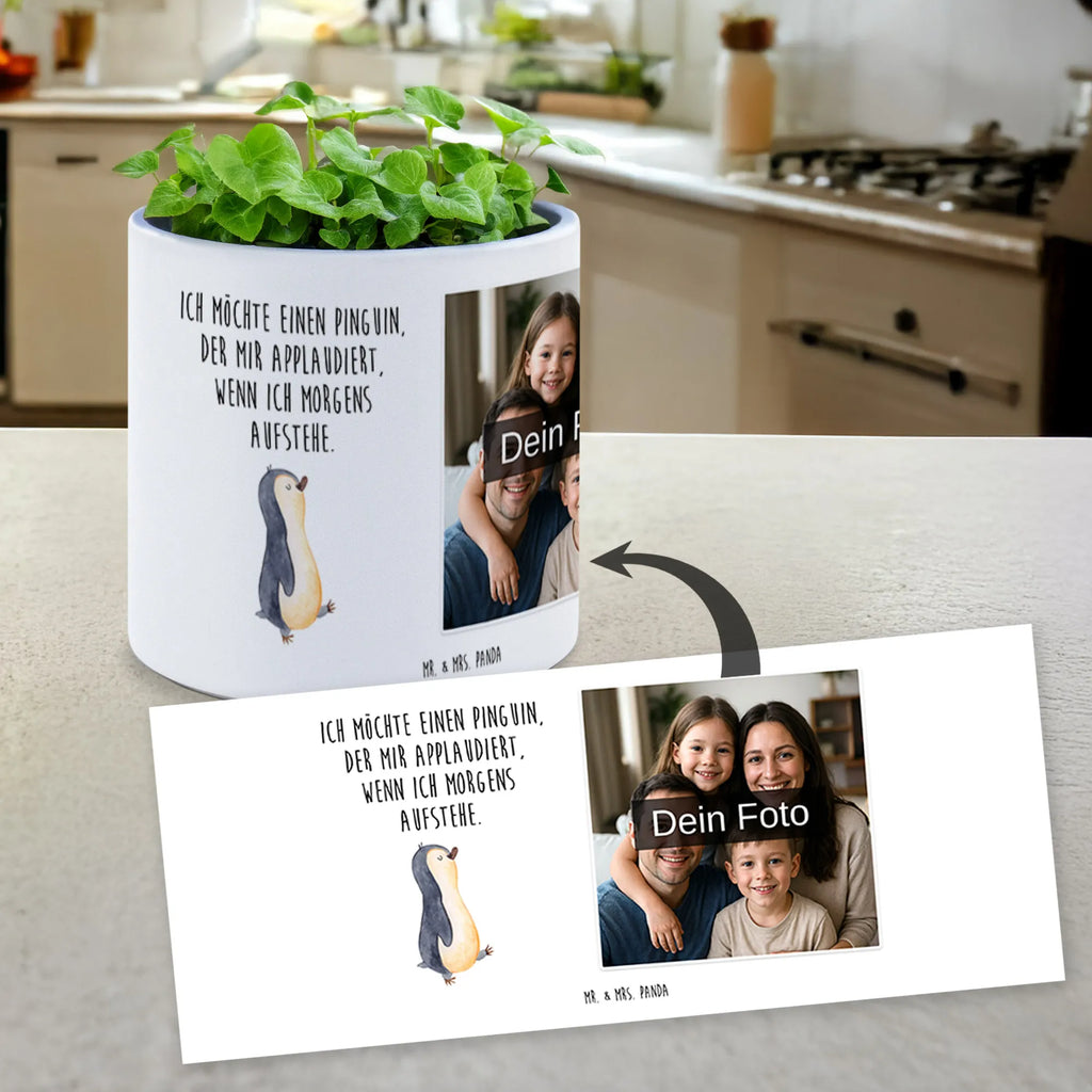 Personalisierter Foto XL Blumentopf Pinguin marschieren Blumentopf Groß Mit Haustierfoto, Blumentopf Groß Mit Familienfoto, XL Blumentopf Für Wohnzimmer Mit Foto, Großer Blumentopf Mit Lieblingsfoto, Übertopf XL Mit Wunschfoto, Blumentopf Extra Groß Mit Fotodruck, Pflanzkübel Groß Mit Eigenem Foto, Großer Blumentopf Mit Wunschfoto, XL Blumentopf Mit Foto, XL Pflanztopf Für Mama Mit Foto, Geschenk Blumentopf Groß Mit Foto, Pflanztopf Groß Mit Bild, Kunststoffblumentopf Groß Mit Wunschfoto, Dekotopf Groß Mit Wunschbild, Großer Blumentopf Mit Bild Und Wunschtext, Personalisierter Pflanzkübel Groß Mit Bild, Blumentopf Aus Keramik XL Mit Foto, Personalisierter XL Blumentopf Mit Foto, Beton Pflanzgefäß XL Mit Fotodruck, XL Übertopf Für Balkon Mit Wunschbild, XL Blumentopf Mit Kinderfoto, Blumentopf Terrasse Groß Mit Foto, Pflanzgefäß XL Mit Foto Und Namen, Fotogeschenk XL Blumentopf, Blumentopf Groß Selbst Gestalten Mit Foto, Blumentopf Für Garten Mit Bild, XL Blumentopf Für Hochzeit Mit Bild, Pinguin, Frühaufsteher, Bruder, Schwester, Pinguine, Langschläfer, Familie