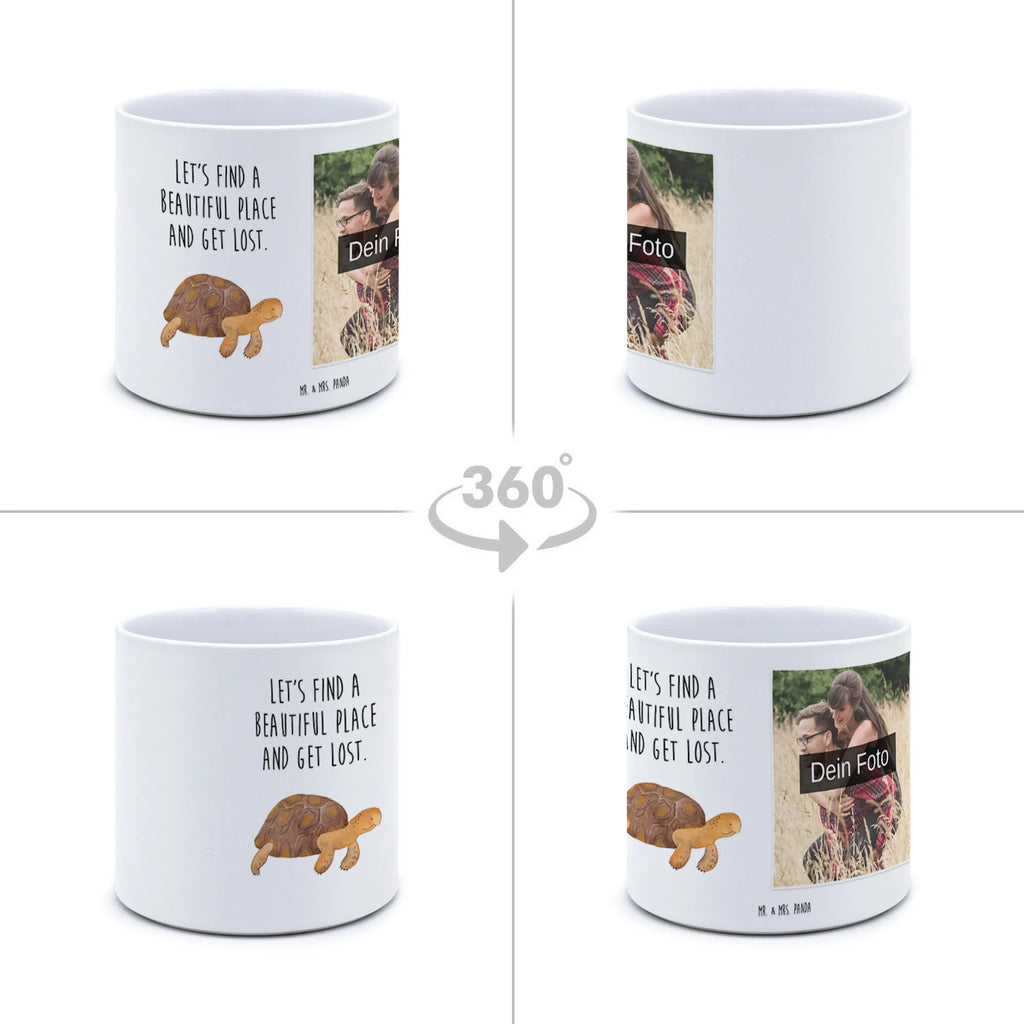 Personalisierter Foto XL Blumentopf Schildkröte Marschieren Blumentopf Groß Mit Haustierfoto, Personalisierter Pflanzkübel Groß Mit Bild, Übertopf XL Mit Wunschfoto, Blumentopf Terrasse Groß Mit Foto, Pflanzkübel Groß Mit Eigenem Foto, Fotogeschenk XL Blumentopf, XL Pflanztopf Für Mama Mit Foto, XL Blumentopf Mit Foto, XL Blumentopf Für Hochzeit Mit Bild, Kunststoffblumentopf Groß Mit Wunschfoto, Blumentopf Groß Mit Familienfoto, Blumentopf Extra Groß Mit Fotodruck, Großer Blumentopf Mit Lieblingsfoto, XL Blumentopf Für Wohnzimmer Mit Foto, Geschenk Blumentopf Groß Mit Foto, Pflanzgefäß XL Mit Foto Und Namen, Beton Pflanzgefäß XL Mit Fotodruck, Blumentopf Für Garten Mit Bild, Großer Blumentopf Mit Bild Und Wunschtext, XL Übertopf Für Balkon Mit Wunschbild, Großer Blumentopf Mit Wunschfoto, Dekotopf Groß Mit Wunschbild, Blumentopf Aus Keramik XL Mit Foto, Pflanztopf Groß Mit Bild, Blumentopf Groß Selbst Gestalten Mit Foto, XL Blumentopf Mit Kinderfoto, Personalisierter XL Blumentopf Mit Foto, Meerestiere, Meer, Urlaub, get lost, Motivation, Inspiration, Neustart, Reiselust, Lieblingsmensch, Schildkröten, Abenteuer, Schildkröte