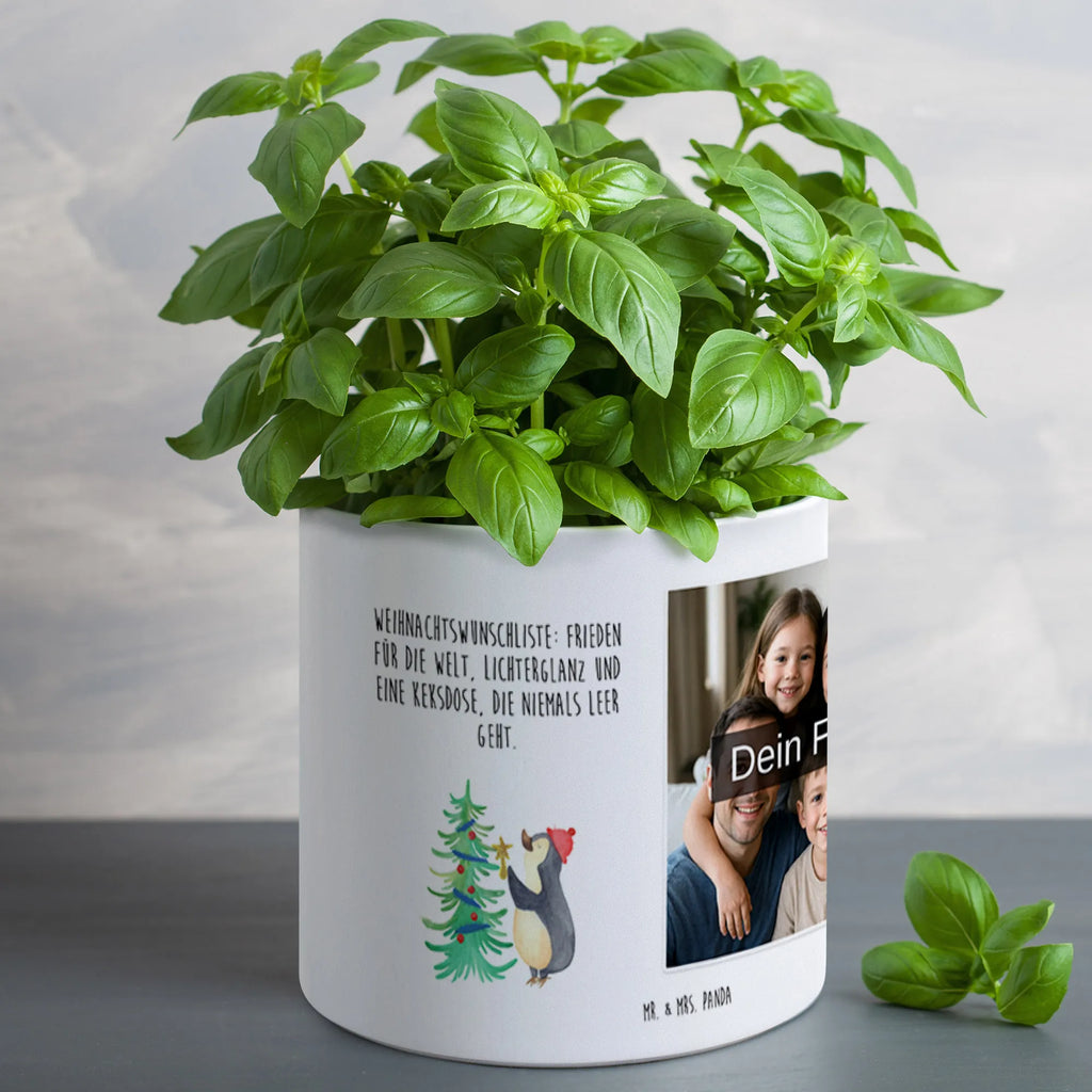 Personalisierter Foto XL Blumentopf Pinguin Weihnachtsbaum Blumentopf Groß Mit Familienfoto, Beton Pflanzgefäß XL Mit Fotodruck, Großer Blumentopf Mit Wunschfoto, Pflanzgefäß XL Mit Foto Und Namen, Übertopf XL Mit Wunschfoto, Personalisierter XL Blumentopf Mit Foto, Blumentopf Terrasse Groß Mit Foto, XL Blumentopf Für Wohnzimmer Mit Foto, XL Blumentopf Für Hochzeit Mit Bild, XL Pflanztopf Für Mama Mit Foto, Pflanztopf Groß Mit Bild, Blumentopf Extra Groß Mit Fotodruck, Fotogeschenk XL Blumentopf, XL Blumentopf Mit Foto, Pflanzkübel Groß Mit Eigenem Foto, Geschenk Blumentopf Groß Mit Foto, Personalisierter Pflanzkübel Groß Mit Bild, Großer Blumentopf Mit Lieblingsfoto, XL Blumentopf Mit Kinderfoto, XL Übertopf Für Balkon Mit Wunschbild, Blumentopf Für Garten Mit Bild, Dekotopf Groß Mit Wunschbild, Blumentopf Groß Mit Haustierfoto, Blumentopf Aus Keramik XL Mit Foto, Großer Blumentopf Mit Bild Und Wunschtext, Kunststoffblumentopf Groß Mit Wunschfoto, Blumentopf Groß Selbst Gestalten Mit Foto, Winter, Weihnachten, Weihnachtsdeko, Nikolaus, Advent, Heiligabend, Wintermotiv, Pinguin