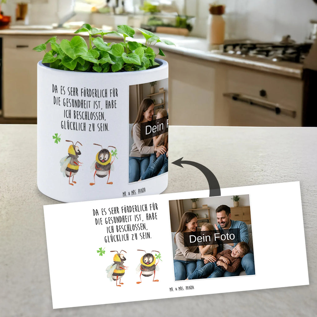 Personalisierter Foto XL Blumentopf Hummeln Kleeblatt Pflanzkübel Groß Mit Eigenem Foto, XL Blumentopf Für Hochzeit Mit Bild, Dekotopf Groß Mit Wunschbild, Fotogeschenk XL Blumentopf, Kunststoffblumentopf Groß Mit Wunschfoto, Großer Blumentopf Mit Bild Und Wunschtext, XL Übertopf Für Balkon Mit Wunschbild, XL Blumentopf Für Wohnzimmer Mit Foto, Blumentopf Groß Mit Familienfoto, XL Blumentopf Mit Kinderfoto, Blumentopf Für Garten Mit Bild, Übertopf XL Mit Wunschfoto, Großer Blumentopf Mit Lieblingsfoto, Pflanzgefäß XL Mit Foto Und Namen, Blumentopf Extra Groß Mit Fotodruck, Personalisierter XL Blumentopf Mit Foto, Pflanztopf Groß Mit Bild, Blumentopf Terrasse Groß Mit Foto, Blumentopf Aus Keramik XL Mit Foto, Blumentopf Groß Selbst Gestalten Mit Foto, XL Blumentopf Mit Foto, Großer Blumentopf Mit Wunschfoto, Personalisierter Pflanzkübel Groß Mit Bild, Blumentopf Groß Mit Haustierfoto, XL Pflanztopf Für Mama Mit Foto, Geschenk Blumentopf Groß Mit Foto, Beton Pflanzgefäß XL Mit Fotodruck, Tiermotive, Gute Laune, lustige Sprüche, Tiere, Biene, Spruch fröhlich, Hummel, Biene Deko, Spruch positiv, glücklich sein, Spruch schön, glücklich werden