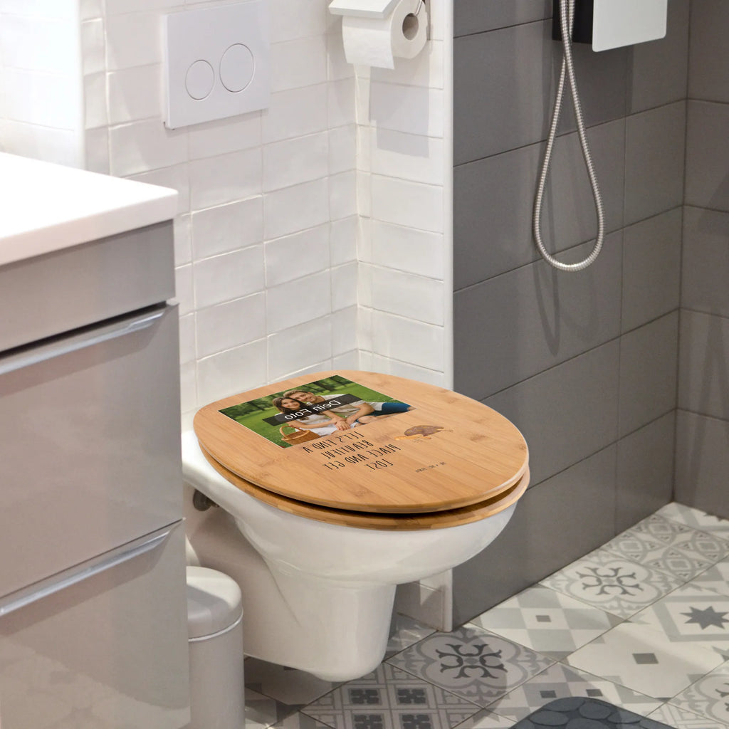 Personalisierter Foto WC Sitz Motiv Schildkröte Marschieren Personalisierter WC-Sitz, Personalisierter Toilettendeckel mit Foto, WC Sitz mit Namen, Toilettendeckel mit Namen, Personalisierte Klobrille, Personalisierter Klodeckel, Meerestiere, Meer, Urlaub, Abenteuer, Reiselust, Motivation, get lost, Inspiration, Lieblingsmensch, Neustart, Schildkröte, Schildkröten