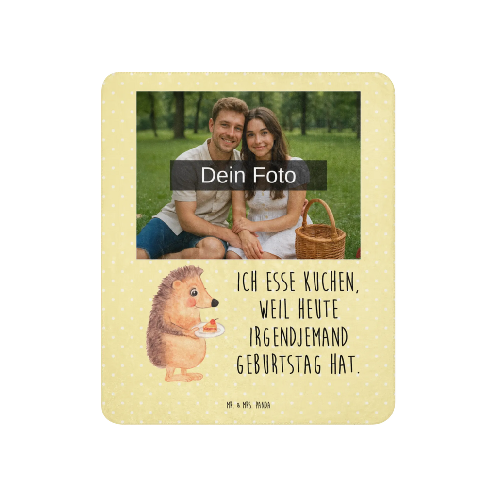 Sherpa Photo Cuddle Blanket Hedgehog piece of cake Foto Kuscheldecke, Tiermotive, Gute Laune, lustige Sprüche, Tiere, Igel, Backen Geschenk, Geburtstagskuchen, Kuchen, Kuchen backen, Einladung Party, Essen Spruch, Torte
