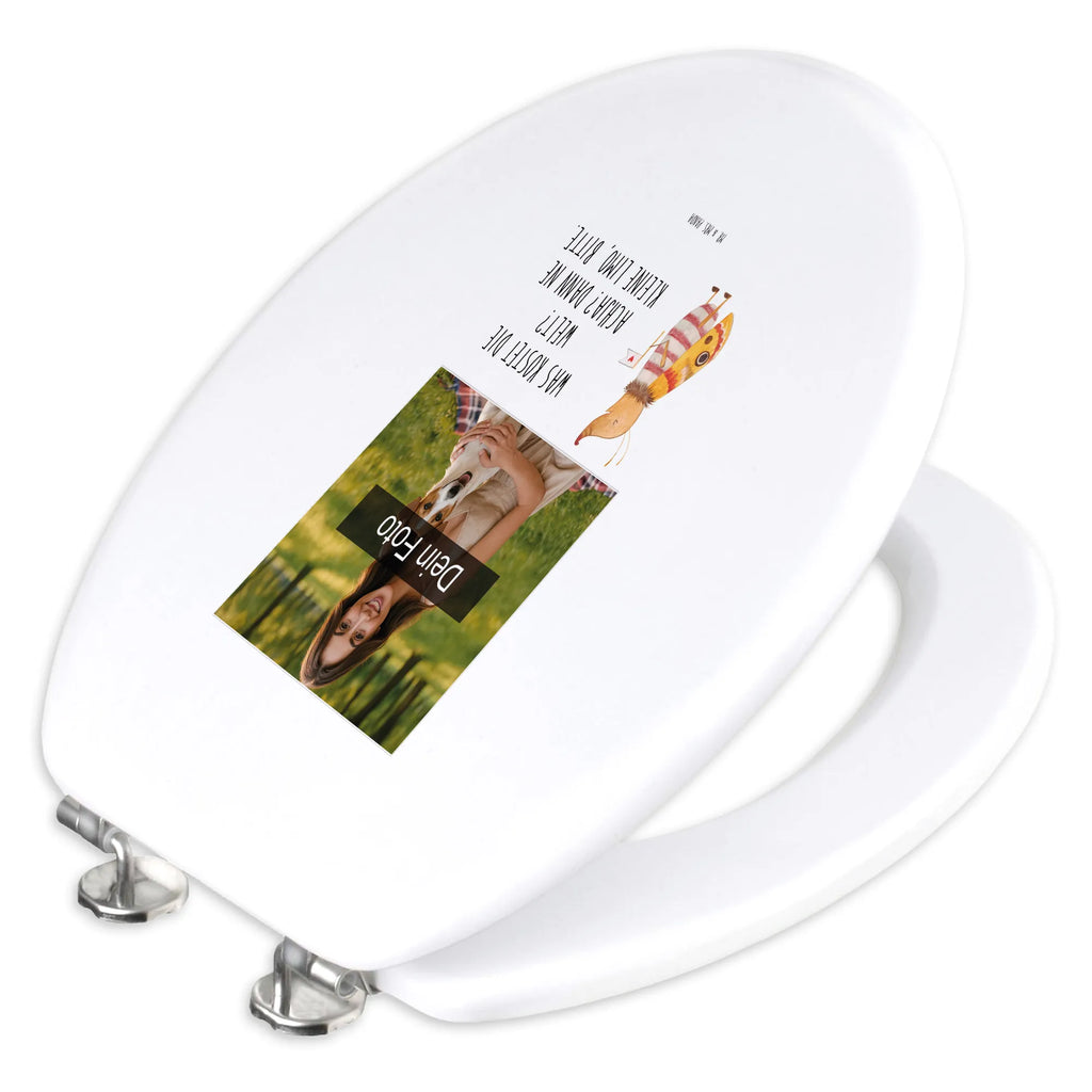 Personalisierter Foto WC Sitz Motiv Nachtfalter Fähnchen Toilettendeckel mit Namen, Personalisierte Klobrille, Personalisierter Toilettendeckel mit Foto, WC Sitz mit Namen, Personalisierter Klodeckel, Personalisierter WC-Sitz, Tiermotive, Gute Laune, lustige Sprüche, Tiere, niedlich, Spruch lustig, Nachtfalter, Was kostet die Welt, Spruch witzig, Käfer, Küche Deko, süß