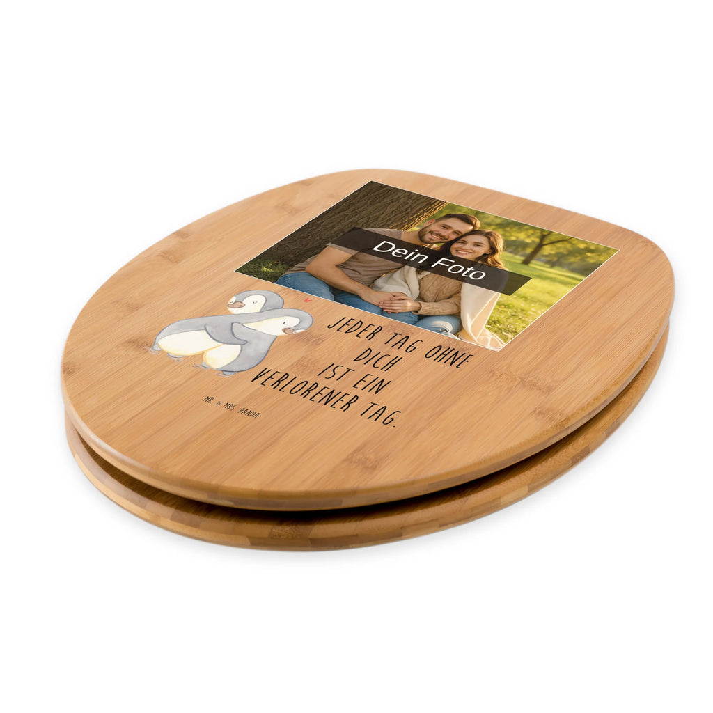 Personalisierter Foto WC Sitz Motiv Pinguine Kuscheln Personalisierter WC-Sitz, Toilettendeckel mit Namen, Personalisierter Klodeckel, WC Sitz mit Namen, Personalisierter Toilettendeckel mit Foto, Personalisierte Klobrille, Liebe, Partner, Freund, Freundin, Ehemann, Ehefrau, Heiraten, Verlobung, Heiratsantrag, Liebesgeschenk, Jahrestag, Hocheitstag, Hochzeitstag, Geschenk für Freundin, Liebesbeweis, für Männer, Geschenk für Partner, Mitbringsel, für Ehemann, Valentinstag, Geschenk für Frauen