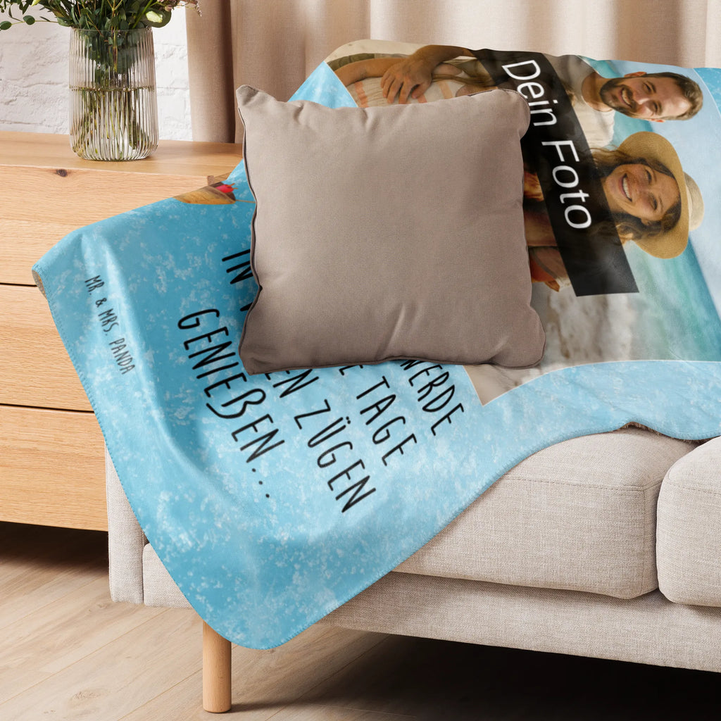 Sherpa Photo Cuddle Blanket Penguin fishing boat Foto Kuscheldecke, Pinguin, Angelboot, Trennung, Geschenkidee Liebeskummer, Pinguine, Angeln, Boot, Neuanfang, Lebenslust, Neustart, Motivation, Scheidung, Leben, genießen