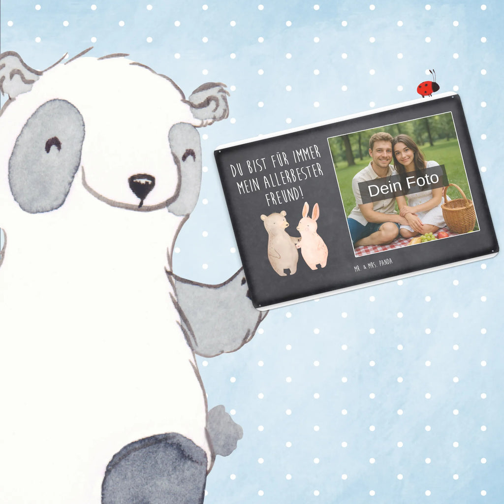 Personalisiertes Foto Blechschild Bär und Hase Umarmen Retro Blechschild Mit Bild, Metallschild Mit Foto, Blechschild Wohnzimmer Mit Bild, Personalisierte Wanddeko Aus Metall Mit Foto, Foto-Blechschild Für Zuhause, Nostalgieschild Mit Foto, Personalisierbares Blechschild Mit Foto, Blechschild Mit Wunschfoto, Blechschild Mit Bild Und Namen, Blechschild Zum Hinstellen Mit Bild, Blechschild Für Garten Mit Foto, Türschild Mit Bild, Design Blechschild Mit Bild, Blechschild Für Freunde Mit Wunschfoto, Blechschild Küche Mit Foto, Wandschild Mit Foto, Blechschild Mit Eigenem Bild, Blechschild Zum Aufhängen Mit Foto, Blechschild Mit Fotodruck, Lustiges Blechschild Mit Foto, Blechschild Mit Foto, Spruchschild Mit Foto, Blechschild Für Frauen Mit Bild, Vintage Blechschild Mit Wunschfoto, Blechschild Für Balkon Mit Wunschbild, Dekoschild Metall Mit Foto, Blechschild Handgemacht Mit Foto, Metallschild Mit Wunschfoto, Blechschild Für Männer Mit Foto, Blechschild Als Geschenk Mit Bild, Liebe, Partner, Freund, Freundin, Ehemann, Ehefrau, Heiraten, Verlobung, Heiratsantrag, Liebesgeschenk, Jahrestag, Hocheitstag, Bär, Freunde, Hase, bester Freund, best friends, Bärchen