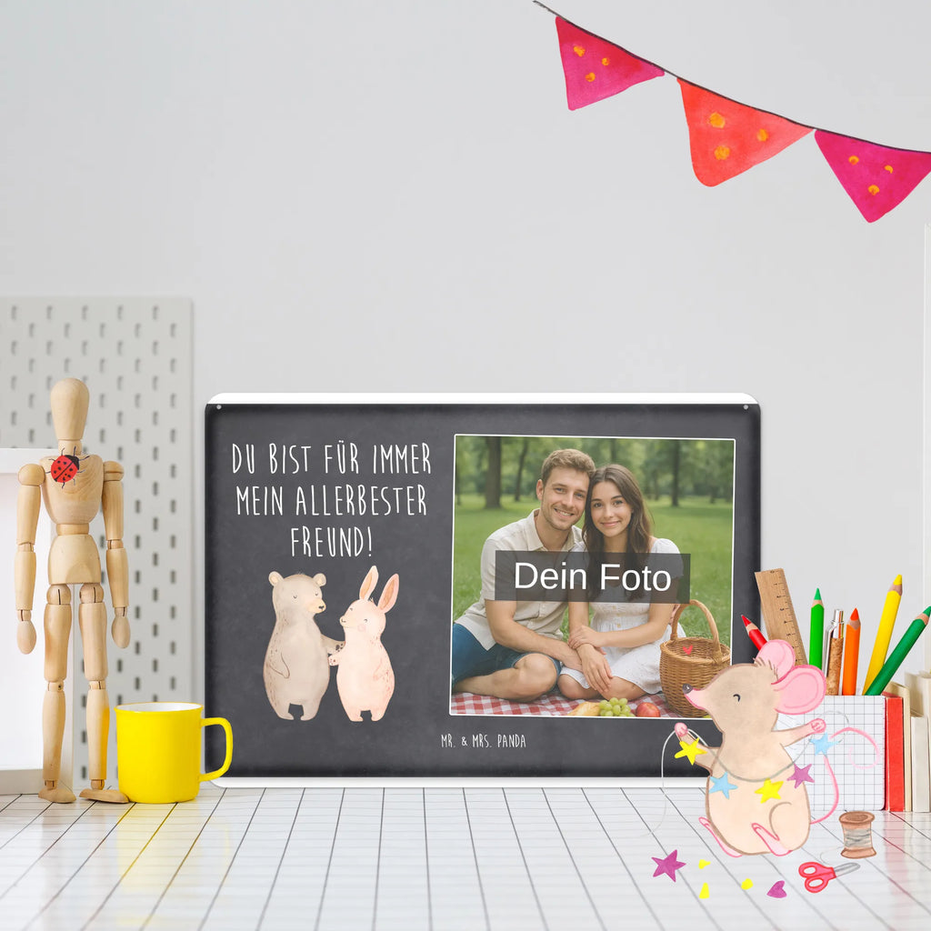 Personalisiertes Foto Blechschild Bär und Hase Umarmen Retro Blechschild Mit Bild, Metallschild Mit Foto, Blechschild Wohnzimmer Mit Bild, Personalisierte Wanddeko Aus Metall Mit Foto, Foto-Blechschild Für Zuhause, Nostalgieschild Mit Foto, Personalisierbares Blechschild Mit Foto, Blechschild Mit Wunschfoto, Blechschild Mit Bild Und Namen, Blechschild Zum Hinstellen Mit Bild, Blechschild Für Garten Mit Foto, Türschild Mit Bild, Design Blechschild Mit Bild, Blechschild Für Freunde Mit Wunschfoto, Blechschild Küche Mit Foto, Wandschild Mit Foto, Blechschild Mit Eigenem Bild, Blechschild Zum Aufhängen Mit Foto, Blechschild Mit Fotodruck, Lustiges Blechschild Mit Foto, Blechschild Mit Foto, Spruchschild Mit Foto, Blechschild Für Frauen Mit Bild, Vintage Blechschild Mit Wunschfoto, Blechschild Für Balkon Mit Wunschbild, Dekoschild Metall Mit Foto, Blechschild Handgemacht Mit Foto, Metallschild Mit Wunschfoto, Blechschild Für Männer Mit Foto, Blechschild Als Geschenk Mit Bild, Liebe, Partner, Freund, Freundin, Ehemann, Ehefrau, Heiraten, Verlobung, Heiratsantrag, Liebesgeschenk, Jahrestag, Hocheitstag, Bär, Freunde, Hase, bester Freund, best friends, Bärchen