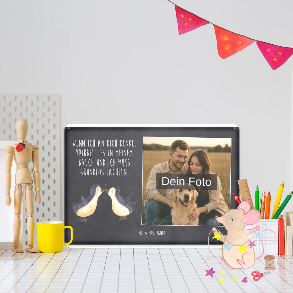 Personalisiertes Foto Blechschild Pinguine Kuss Personalisierte Wanddeko Aus Metall Mit Foto, Blechschild Als Geschenk Mit Bild, Foto-Blechschild Für Zuhause, Blechschild Für Balkon Mit Wunschbild, Metallschild Mit Wunschfoto, Dekoschild Metall Mit Foto, Blechschild Für Frauen Mit Bild, Blechschild Für Freunde Mit Wunschfoto, Blechschild Mit Bild Und Namen, Türschild Mit Bild, Blechschild Mit Foto, Personalisierbares Blechschild Mit Foto, Blechschild Handgemacht Mit Foto, Blechschild Für Männer Mit Foto, Wandschild Mit Foto, Lustiges Blechschild Mit Foto, Blechschild Küche Mit Foto, Blechschild Mit Wunschfoto, Metallschild Mit Foto, Blechschild Mit Eigenem Bild, Nostalgieschild Mit Foto, Vintage Blechschild Mit Wunschfoto, Blechschild Zum Aufhängen Mit Foto, Blechschild Wohnzimmer Mit Bild, Blechschild Für Garten Mit Foto, Blechschild Mit Fotodruck, Spruchschild Mit Foto, Retro Blechschild Mit Bild, Blechschild Zum Hinstellen Mit Bild, Design Blechschild Mit Bild, Liebe, Partner, Freund, Freundin, Ehemann, Ehefrau, Heiraten, Verlobung, Heiratsantrag, Liebesgeschenk, Jahrestag, Hocheitstag, Geschenk für Freundin, Valentinstag, für Ehemann, für Männer, Geschenk für Frauen, Geschenk für Partner, Hochzeitstag, Mitbringsel, Liebesbeweis