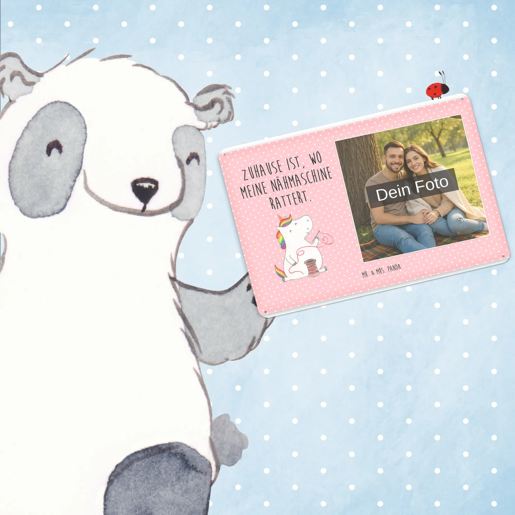 Personalisiertes Foto Blechschild Einhorn Näherin Blechschild Mit Bild Und Namen, Blechschild Wohnzimmer Mit Bild, Personalisierbares Blechschild Mit Foto, Design Blechschild Mit Bild, Blechschild Für Balkon Mit Wunschbild, Blechschild Für Männer Mit Foto, Retro Blechschild Mit Bild, Spruchschild Mit Foto, Dekoschild Metall Mit Foto, Blechschild Für Freunde Mit Wunschfoto, Blechschild Mit Eigenem Bild, Blechschild Für Frauen Mit Bild, Metallschild Mit Wunschfoto, Blechschild Mit Fotodruck, Foto-Blechschild Für Zuhause, Wandschild Mit Foto, Blechschild Küche Mit Foto, Personalisierte Wanddeko Aus Metall Mit Foto, Blechschild Für Garten Mit Foto, Vintage Blechschild Mit Wunschfoto, Blechschild Mit Foto, Blechschild Handgemacht Mit Foto, Blechschild Zum Hinstellen Mit Bild, Nostalgieschild Mit Foto, Metallschild Mit Foto, Blechschild Mit Wunschfoto, Türschild Mit Bild, Blechschild Als Geschenk Mit Bild, Lustiges Blechschild Mit Foto, Blechschild Zum Aufhängen Mit Foto, Einhorn, Einhörner, Einhorn Deko, Unicorn, Nähzimmer, Näherin, Freundin, nähen, Stricken, basteln, Häkeln, Mädchen