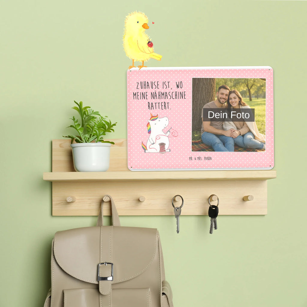 Personalisiertes Foto Blechschild Einhorn Näherin Blechschild Mit Bild Und Namen, Blechschild Wohnzimmer Mit Bild, Personalisierbares Blechschild Mit Foto, Design Blechschild Mit Bild, Blechschild Für Balkon Mit Wunschbild, Blechschild Für Männer Mit Foto, Retro Blechschild Mit Bild, Spruchschild Mit Foto, Dekoschild Metall Mit Foto, Blechschild Für Freunde Mit Wunschfoto, Blechschild Mit Eigenem Bild, Blechschild Für Frauen Mit Bild, Metallschild Mit Wunschfoto, Blechschild Mit Fotodruck, Foto-Blechschild Für Zuhause, Wandschild Mit Foto, Blechschild Küche Mit Foto, Personalisierte Wanddeko Aus Metall Mit Foto, Blechschild Für Garten Mit Foto, Vintage Blechschild Mit Wunschfoto, Blechschild Mit Foto, Blechschild Handgemacht Mit Foto, Blechschild Zum Hinstellen Mit Bild, Nostalgieschild Mit Foto, Metallschild Mit Foto, Blechschild Mit Wunschfoto, Türschild Mit Bild, Blechschild Als Geschenk Mit Bild, Lustiges Blechschild Mit Foto, Blechschild Zum Aufhängen Mit Foto, Einhorn, Einhörner, Einhorn Deko, Unicorn, Nähzimmer, Näherin, Freundin, nähen, Stricken, basteln, Häkeln, Mädchen