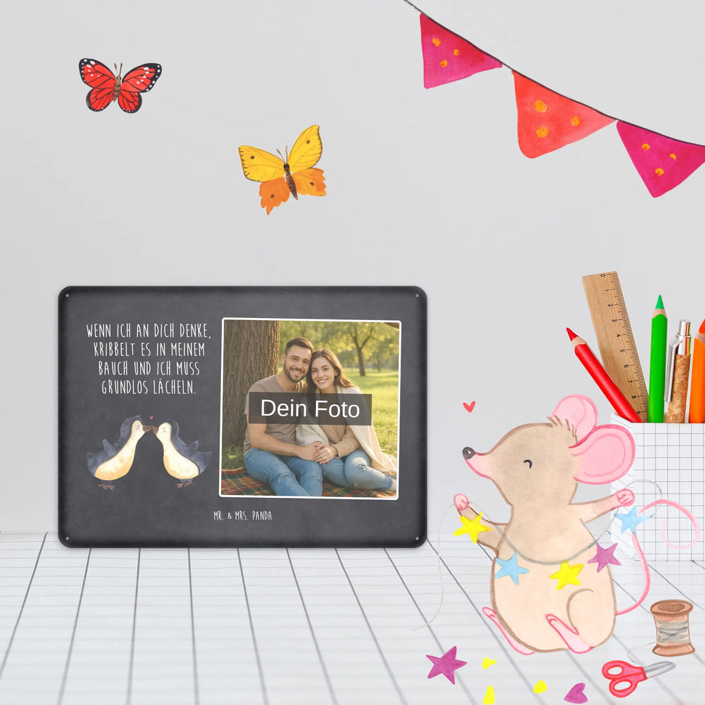 Personalisiertes Foto Blechschild Pinguine Kuss Personalisierte Wanddeko Aus Metall Mit Foto, Blechschild Als Geschenk Mit Bild, Foto-Blechschild Für Zuhause, Blechschild Für Balkon Mit Wunschbild, Metallschild Mit Wunschfoto, Dekoschild Metall Mit Foto, Blechschild Für Frauen Mit Bild, Blechschild Für Freunde Mit Wunschfoto, Blechschild Mit Bild Und Namen, Türschild Mit Bild, Blechschild Mit Foto, Personalisierbares Blechschild Mit Foto, Blechschild Handgemacht Mit Foto, Blechschild Für Männer Mit Foto, Wandschild Mit Foto, Lustiges Blechschild Mit Foto, Blechschild Küche Mit Foto, Blechschild Mit Wunschfoto, Metallschild Mit Foto, Blechschild Mit Eigenem Bild, Nostalgieschild Mit Foto, Vintage Blechschild Mit Wunschfoto, Blechschild Zum Aufhängen Mit Foto, Blechschild Wohnzimmer Mit Bild, Blechschild Für Garten Mit Foto, Blechschild Mit Fotodruck, Spruchschild Mit Foto, Retro Blechschild Mit Bild, Blechschild Zum Hinstellen Mit Bild, Design Blechschild Mit Bild, Liebe, Partner, Freund, Freundin, Ehemann, Ehefrau, Heiraten, Verlobung, Heiratsantrag, Liebesgeschenk, Jahrestag, Hocheitstag, Geschenk für Freundin, Valentinstag, für Ehemann, für Männer, Geschenk für Frauen, Geschenk für Partner, Hochzeitstag, Mitbringsel, Liebesbeweis