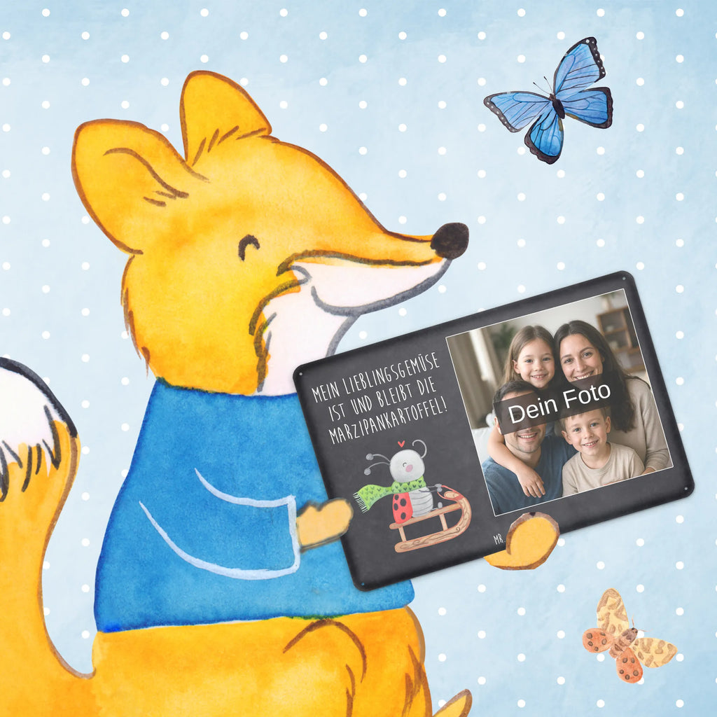 Personalisiertes Foto Blechschild Smörle Rodeln Blechschild Mit Wunschfoto, Blechschild Mit Bild Und Namen, Blechschild Zum Aufhängen Mit Foto, Wandschild Mit Foto, Nostalgieschild Mit Foto, Türschild Mit Bild, Blechschild Mit Eigenem Bild, Blechschild Als Geschenk Mit Bild, Blechschild Für Frauen Mit Bild, Spruchschild Mit Foto, Blechschild Mit Foto, Metallschild Mit Foto, Blechschild Für Garten Mit Foto, Blechschild Für Freunde Mit Wunschfoto, Blechschild Handgemacht Mit Foto, Metallschild Mit Wunschfoto, Vintage Blechschild Mit Wunschfoto, Retro Blechschild Mit Bild, Lustiges Blechschild Mit Foto, Blechschild Für Balkon Mit Wunschbild, Personalisierbares Blechschild Mit Foto, Foto-Blechschild Für Zuhause, Blechschild Wohnzimmer Mit Bild, Blechschild Mit Fotodruck, Blechschild Zum Hinstellen Mit Bild, Personalisierte Wanddeko Aus Metall Mit Foto, Blechschild Küche Mit Foto, Blechschild Für Männer Mit Foto, Dekoschild Metall Mit Foto, Design Blechschild Mit Bild, Winter, Weihnachten, Weihnachtsdeko, Nikolaus, Advent, Heiligabend, Wintermotiv, Schlittenfahren, Smörle, Marzipan
