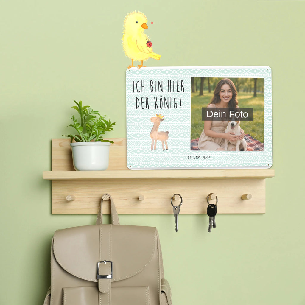 Personalisiertes Foto Blechschild Lama König Türschild Mit Bild, Blechschild Mit Foto, Design Blechschild Mit Bild, Lustiges Blechschild Mit Foto, Wandschild Mit Foto, Blechschild Mit Eigenem Bild, Blechschild Für Balkon Mit Wunschbild, Dekoschild Metall Mit Foto, Blechschild Für Freunde Mit Wunschfoto, Blechschild Zum Hinstellen Mit Bild, Blechschild Für Garten Mit Foto, Personalisierbares Blechschild Mit Foto, Vintage Blechschild Mit Wunschfoto, Retro Blechschild Mit Bild, Blechschild Zum Aufhängen Mit Foto, Blechschild Für Männer Mit Foto, Blechschild Für Frauen Mit Bild, Metallschild Mit Foto, Foto-Blechschild Für Zuhause, Blechschild Mit Fotodruck, Blechschild Küche Mit Foto, Blechschild Wohnzimmer Mit Bild, Spruchschild Mit Foto, Metallschild Mit Wunschfoto, Blechschild Handgemacht Mit Foto, Nostalgieschild Mit Foto, Personalisierte Wanddeko Aus Metall Mit Foto, Blechschild Mit Bild Und Namen, Blechschild Mit Wunschfoto, Blechschild Als Geschenk Mit Bild, Lama, Alpaka, Lamas, Papa, Abi, Kollegin, Königin, Mama, Vorgesetzter, Abitur, Freundin, Büro Kollege, König, Chef