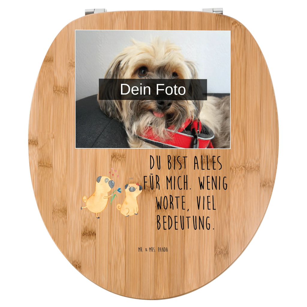 Personalisierter Foto WC Sitz Motiv Mops Verliebt Personalisierte Klobrille, Personalisierter Klodeckel, Toilettendeckel mit Namen, Personalisierter WC-Sitz, Personalisierter Toilettendeckel mit Foto, WC Sitz mit Namen, Hund, Hundemotiv, Haustier, Hunderasse, Tierliebhaber, Hundebesitzer, Sprüche, Möpse, Mops, Geschenk Freund, Liebesspruch. Verlobt, Hundeliebe, verliebt, Partner, Liebe