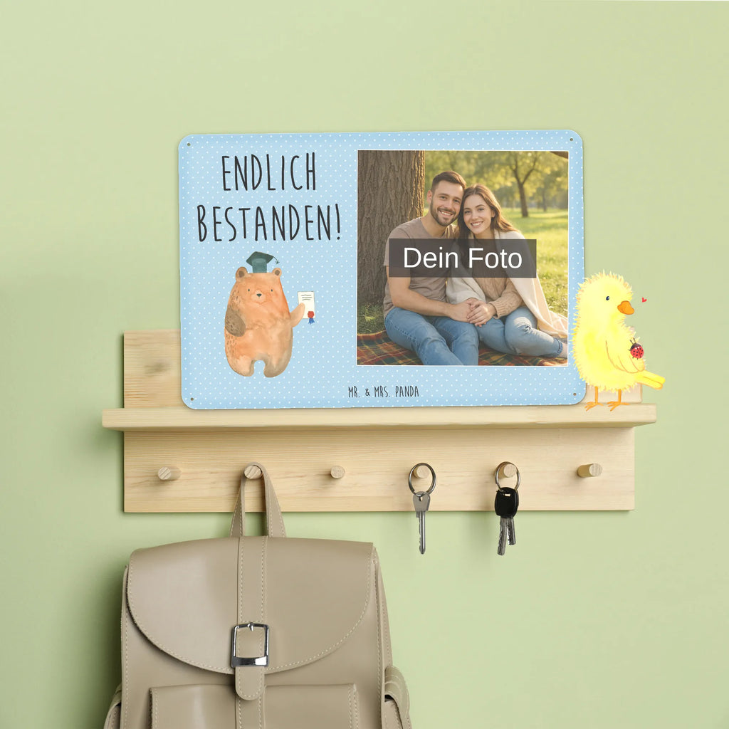 Personalisiertes Foto Blechschild Bär Prüfung Blechschild Für Garten Mit Foto, Metallschild Mit Foto, Blechschild Mit Eigenem Bild, Nostalgieschild Mit Foto, Personalisierbares Blechschild Mit Foto, Blechschild Küche Mit Foto, Vintage Blechschild Mit Wunschfoto, Blechschild Für Frauen Mit Bild, Blechschild Für Balkon Mit Wunschbild, Dekoschild Metall Mit Foto, Design Blechschild Mit Bild, Personalisierte Wanddeko Aus Metall Mit Foto, Foto-Blechschild Für Zuhause, Blechschild Zum Aufhängen Mit Foto, Metallschild Mit Wunschfoto, Wandschild Mit Foto, Blechschild Für Freunde Mit Wunschfoto, Blechschild Mit Foto, Blechschild Als Geschenk Mit Bild, Spruchschild Mit Foto, Blechschild Mit Wunschfoto, Blechschild Zum Hinstellen Mit Bild, Blechschild Handgemacht Mit Foto, Retro Blechschild Mit Bild, Blechschild Wohnzimmer Mit Bild, Blechschild Mit Bild Und Namen, Blechschild Mit Fotodruck, Lustiges Blechschild Mit Foto, Türschild Mit Bild, Blechschild Für Männer Mit Foto, Bär, Teddy, Teddybär, Zeugnis, Abschluss, Abitur, Prüfung bestanden, Prüfungen, Abschlusszeugnis
