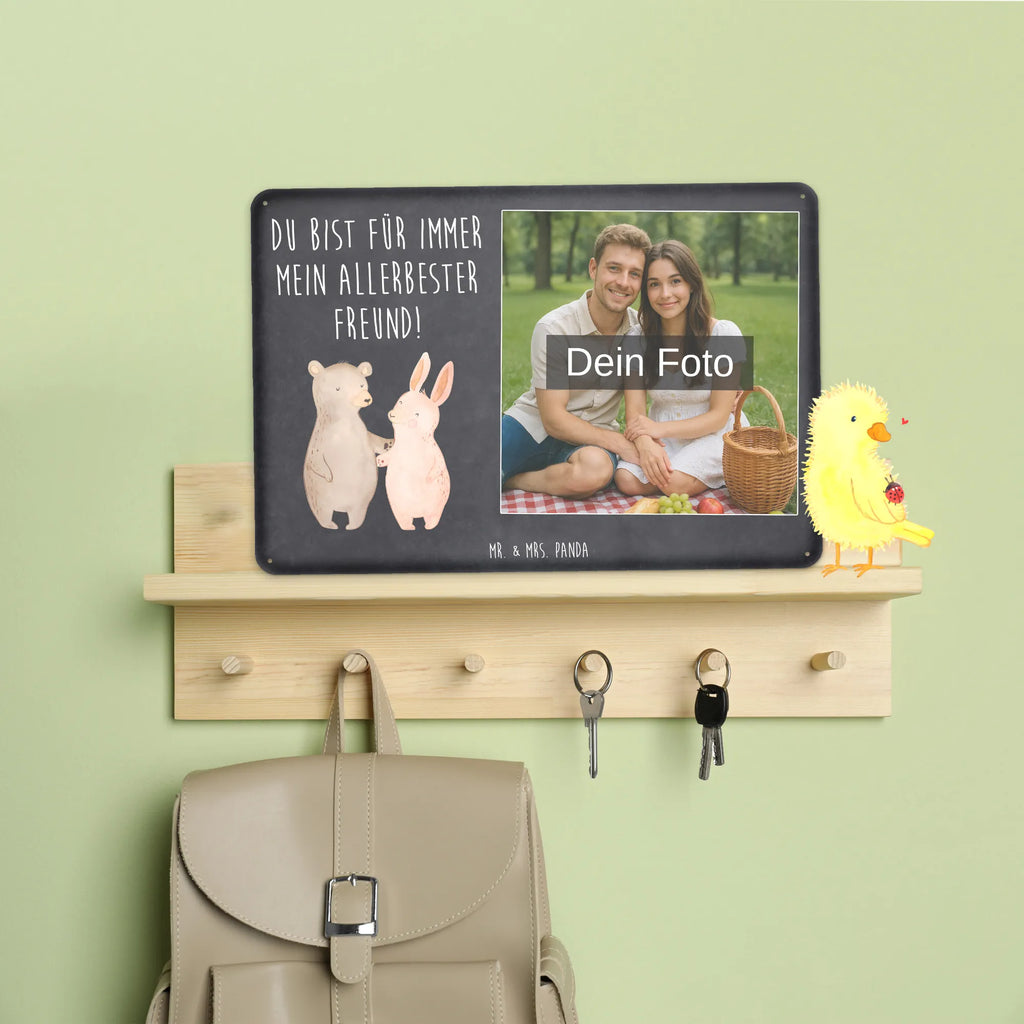 Personalisiertes Foto Blechschild Bär und Hase Umarmen Retro Blechschild Mit Bild, Metallschild Mit Foto, Blechschild Wohnzimmer Mit Bild, Personalisierte Wanddeko Aus Metall Mit Foto, Foto-Blechschild Für Zuhause, Nostalgieschild Mit Foto, Personalisierbares Blechschild Mit Foto, Blechschild Mit Wunschfoto, Blechschild Mit Bild Und Namen, Blechschild Zum Hinstellen Mit Bild, Blechschild Für Garten Mit Foto, Türschild Mit Bild, Design Blechschild Mit Bild, Blechschild Für Freunde Mit Wunschfoto, Blechschild Küche Mit Foto, Wandschild Mit Foto, Blechschild Mit Eigenem Bild, Blechschild Zum Aufhängen Mit Foto, Blechschild Mit Fotodruck, Lustiges Blechschild Mit Foto, Blechschild Mit Foto, Spruchschild Mit Foto, Blechschild Für Frauen Mit Bild, Vintage Blechschild Mit Wunschfoto, Blechschild Für Balkon Mit Wunschbild, Dekoschild Metall Mit Foto, Blechschild Handgemacht Mit Foto, Metallschild Mit Wunschfoto, Blechschild Für Männer Mit Foto, Blechschild Als Geschenk Mit Bild, Liebe, Partner, Freund, Freundin, Ehemann, Ehefrau, Heiraten, Verlobung, Heiratsantrag, Liebesgeschenk, Jahrestag, Hocheitstag, Bär, Freunde, Hase, bester Freund, best friends, Bärchen