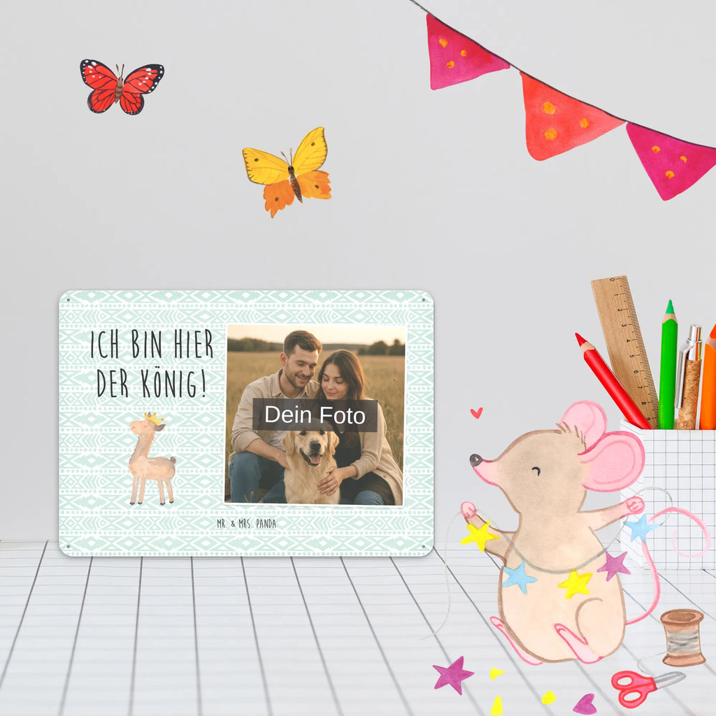 Personalisiertes Foto Blechschild Lama König Türschild Mit Bild, Blechschild Mit Foto, Design Blechschild Mit Bild, Lustiges Blechschild Mit Foto, Wandschild Mit Foto, Blechschild Mit Eigenem Bild, Blechschild Für Balkon Mit Wunschbild, Dekoschild Metall Mit Foto, Blechschild Für Freunde Mit Wunschfoto, Blechschild Zum Hinstellen Mit Bild, Blechschild Für Garten Mit Foto, Personalisierbares Blechschild Mit Foto, Vintage Blechschild Mit Wunschfoto, Retro Blechschild Mit Bild, Blechschild Zum Aufhängen Mit Foto, Blechschild Für Männer Mit Foto, Blechschild Für Frauen Mit Bild, Metallschild Mit Foto, Foto-Blechschild Für Zuhause, Blechschild Mit Fotodruck, Blechschild Küche Mit Foto, Blechschild Wohnzimmer Mit Bild, Spruchschild Mit Foto, Metallschild Mit Wunschfoto, Blechschild Handgemacht Mit Foto, Nostalgieschild Mit Foto, Personalisierte Wanddeko Aus Metall Mit Foto, Blechschild Mit Bild Und Namen, Blechschild Mit Wunschfoto, Blechschild Als Geschenk Mit Bild, Lama, Alpaka, Lamas, Papa, Abi, Kollegin, Königin, Mama, Vorgesetzter, Abitur, Freundin, Büro Kollege, König, Chef