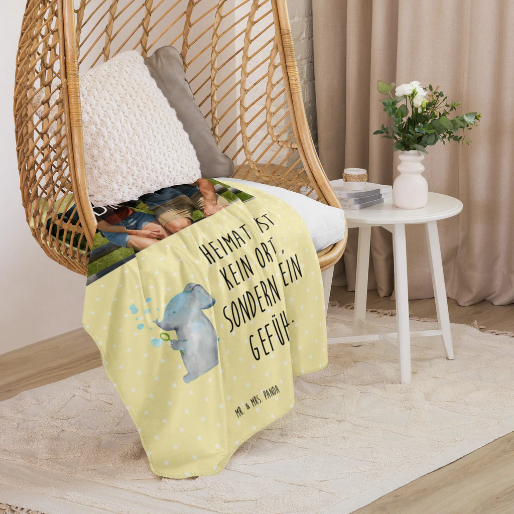 Sherpa Photo Cuddle Blanket elephant soap bubbles Foto Kuscheldecke, Tiermotive, Gute Laune, lustige Sprüche, Tiere, Elefanten, Liebe, Dickhäuter, Liebesspruch, Liebesbeweis, Elefant, Rüsseltier, Heimat, Seifenblasen, Gefühl. Daheim