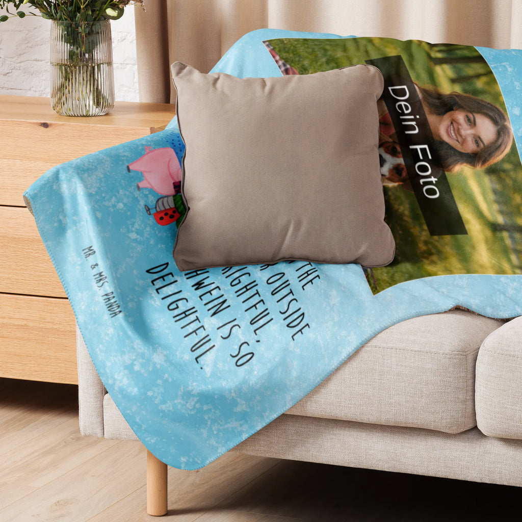 Sherpa Foto Kuscheldecke Glühschwein Smörle Foto Kuscheldecke, Winter, Weihnachten, Weihnachtsdeko, Nikolaus, Advent, Heiligabend, Wintermotiv, Glühwein Liebhaber Geschenk, Kreatives Glühschwein Design, Handgezeichnetes Glühschwein, Winterlicher Glühwein Spruch, Glühwein ist köstlich Spruch, Marienkäfer in Winterkleidung, Smörle der stolze Marienkäfer, Süßer Marienkäfer gibt Geschenk, Romantische Geschenkidee Glühwein, Herzliches Marienkäfer Motiv