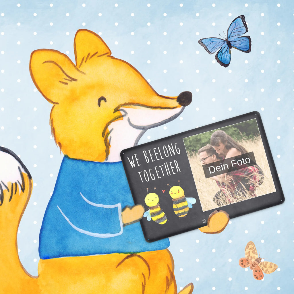 Personalisiertes Foto Blechschild Biene Verliebt Personalisierbares Blechschild Mit Foto, Dekoschild Metall Mit Foto, Metallschild Mit Wunschfoto, Spruchschild Mit Foto, Blechschild Mit Wunschfoto, Blechschild Handgemacht Mit Foto, Foto-Blechschild Für Zuhause, Wandschild Mit Foto, Design Blechschild Mit Bild, Blechschild Mit Foto, Blechschild Als Geschenk Mit Bild, Blechschild Für Freunde Mit Wunschfoto, Personalisierte Wanddeko Aus Metall Mit Foto, Blechschild Für Frauen Mit Bild, Vintage Blechschild Mit Wunschfoto, Blechschild Wohnzimmer Mit Bild, Retro Blechschild Mit Bild, Blechschild Zum Aufhängen Mit Foto, Blechschild Für Männer Mit Foto, Blechschild Für Garten Mit Foto, Metallschild Mit Foto, Blechschild Küche Mit Foto, Türschild Mit Bild, Blechschild Mit Eigenem Bild, Blechschild Für Balkon Mit Wunschbild, Blechschild Mit Fotodruck, Blechschild Zum Hinstellen Mit Bild, Lustiges Blechschild Mit Foto, Nostalgieschild Mit Foto, Blechschild Mit Bild Und Namen, Biene, Wespe, Hummel