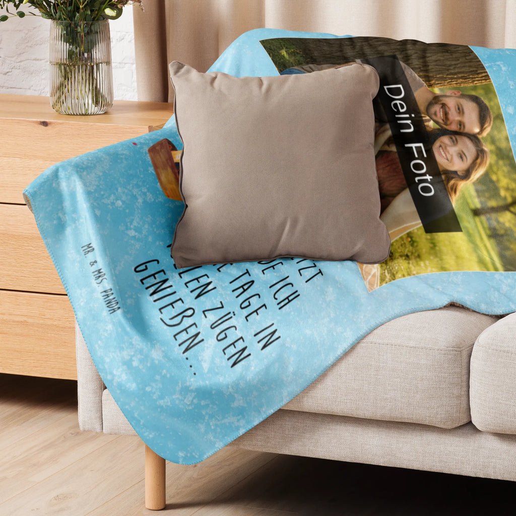 Sherpa Photo Cuddle Blanket Penguin fishing boat Foto Kuscheldecke, Pinguin, Angelboot, Trennung, Geschenkidee Liebeskummer, Pinguine, Angeln, Boot, Neuanfang, Lebenslust, Neustart, Motivation, Scheidung, Leben, genießen