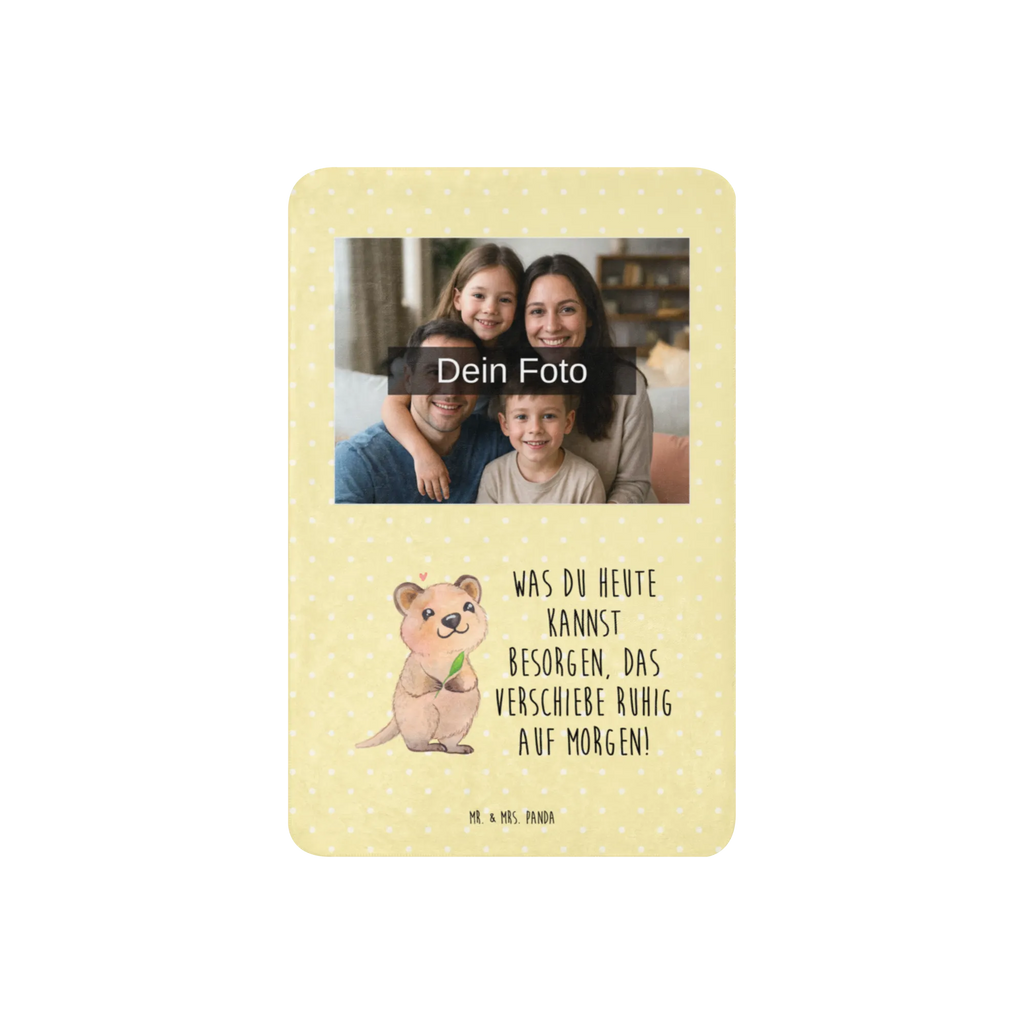 Sherpa Foto Kuscheldecke Quokka Happy Foto Kuscheldecke, Tiermotive, Gute Laune, lustige Sprüche, Tiere, Dinge erledigen, Aufschieberitis, Verschieben, Lustiger Spruch, Quokka, Niedliches Tier