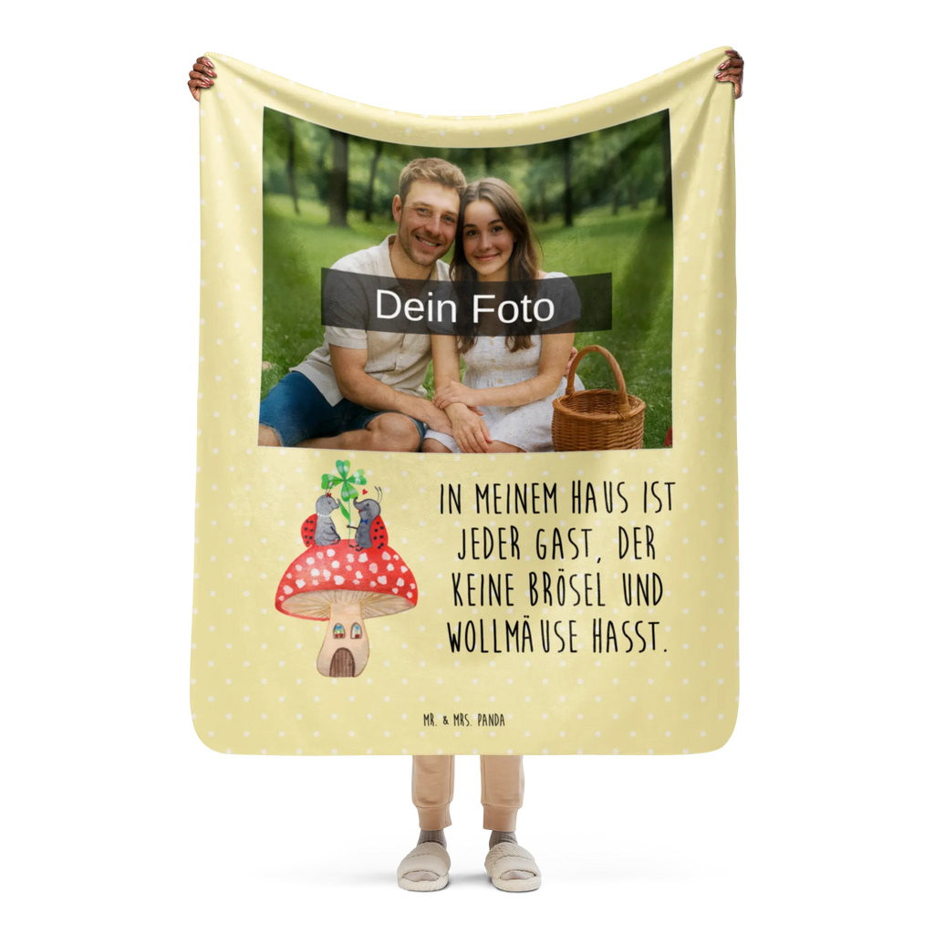 Sherpa Photo Cuddle Blanket ladybug toadstool Foto Kuscheldecke, Tiermotive, Gute Laune, lustige Sprüche, Tiere, Wohnung, zuhause, Fleigenpilzhaus, Haus, Fliegenpilz, Marienkäfer