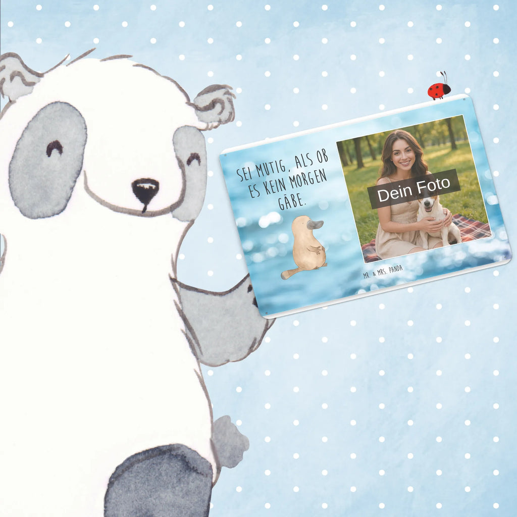 Personalisiertes Foto Blechschild Schnabeltier Mut Retro Blechschild Mit Bild, Personalisierbares Blechschild Mit Foto, Personalisierte Wanddeko Aus Metall Mit Foto, Blechschild Für Garten Mit Foto, Foto-Blechschild Für Zuhause, Nostalgieschild Mit Foto, Blechschild Handgemacht Mit Foto, Metallschild Mit Foto, Blechschild Mit Wunschfoto, Blechschild Mit Foto, Blechschild Für Frauen Mit Bild, Blechschild Als Geschenk Mit Bild, Blechschild Mit Fotodruck, Blechschild Mit Eigenem Bild, Vintage Blechschild Mit Wunschfoto, Wandschild Mit Foto, Blechschild Zum Aufhängen Mit Foto, Lustiges Blechschild Mit Foto, Spruchschild Mit Foto, Blechschild Küche Mit Foto, Blechschild Mit Bild Und Namen, Blechschild Zum Hinstellen Mit Bild, Blechschild Für Freunde Mit Wunschfoto, Blechschild Wohnzimmer Mit Bild, Blechschild Für Männer Mit Foto, Blechschild Für Balkon Mit Wunschbild, Metallschild Mit Wunschfoto, Türschild Mit Bild, Design Blechschild Mit Bild, Dekoschild Metall Mit Foto, Meerestiere, Meer, Urlaub, Raodtrip, Schnabeltier, Büro, Mut, Neustart, Weltreise, Motivation, Arbeit, Training, mutig, Lebensweisheit, Neuanfang, Schnabeltiere