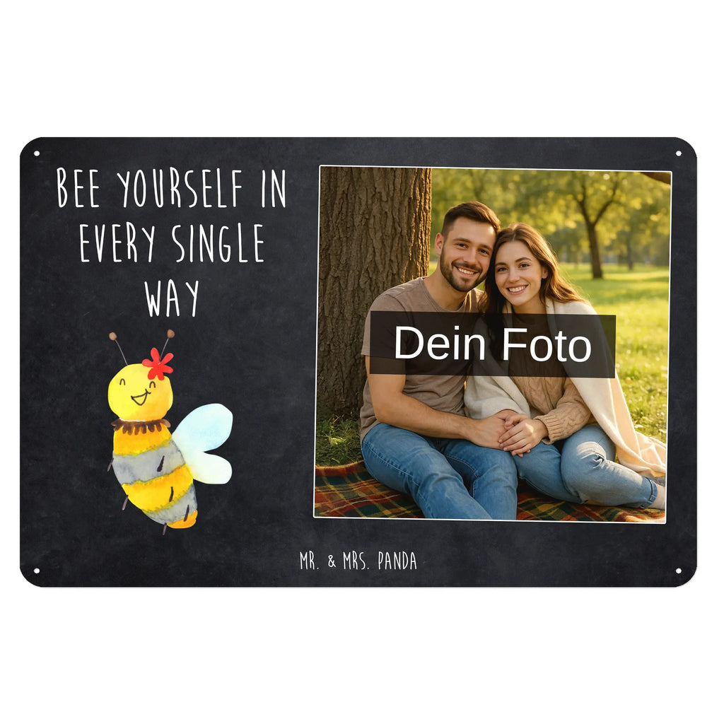Personalisiertes Foto Blechschild Biene Blume Blechschild Mit Fotodruck, Lustiges Blechschild Mit Foto, Blechschild Handgemacht Mit Foto, Design Blechschild Mit Bild, Blechschild Wohnzimmer Mit Bild, Spruchschild Mit Foto, Blechschild Mit Eigenem Bild, Wandschild Mit Foto, Blechschild Als Geschenk Mit Bild, Nostalgieschild Mit Foto, Foto-Blechschild Für Zuhause, Blechschild Küche Mit Foto, Blechschild Für Balkon Mit Wunschbild, Blechschild Für Frauen Mit Bild, Personalisierbares Blechschild Mit Foto, Blechschild Für Freunde Mit Wunschfoto, Blechschild Zum Hinstellen Mit Bild, Retro Blechschild Mit Bild, Dekoschild Metall Mit Foto, Blechschild Für Garten Mit Foto, Metallschild Mit Foto, Blechschild Mit Foto, Metallschild Mit Wunschfoto, Blechschild Mit Wunschfoto, Blechschild Zum Aufhängen Mit Foto, Blechschild Für Männer Mit Foto, Vintage Blechschild Mit Wunschfoto, Blechschild Mit Bild Und Namen, Personalisierte Wanddeko Aus Metall Mit Foto, Türschild Mit Bild, Biene, Wespe, Hummel
